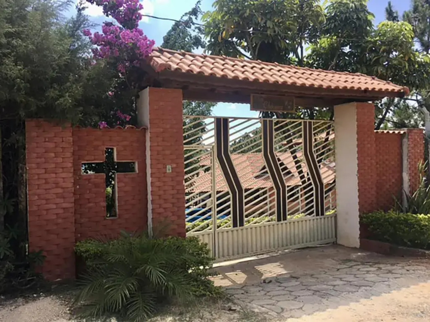 Otima chacara com lazer completo em Mairinque SP