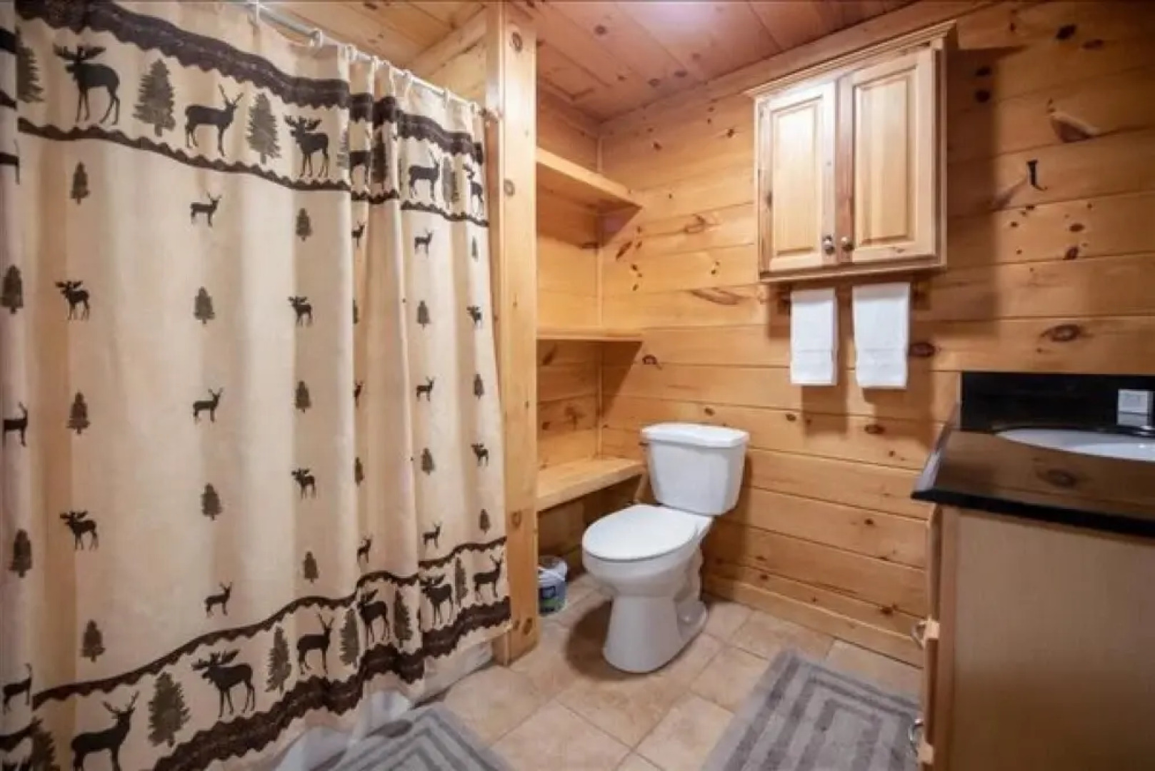 Ricks Retreat Charming Log Cabin Firepit Ping Pong hot tub Close to Blue Ridge