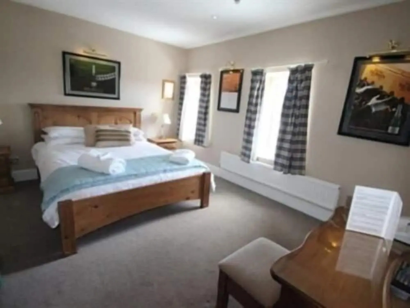 Three Acres Inn & Restaurant