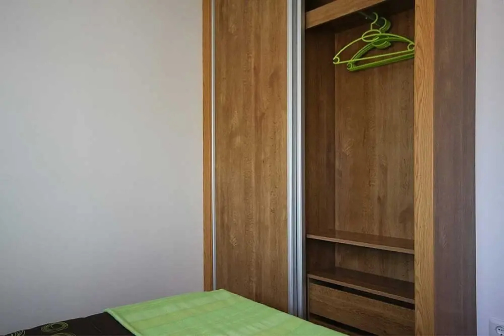 102005 -  House in Muros