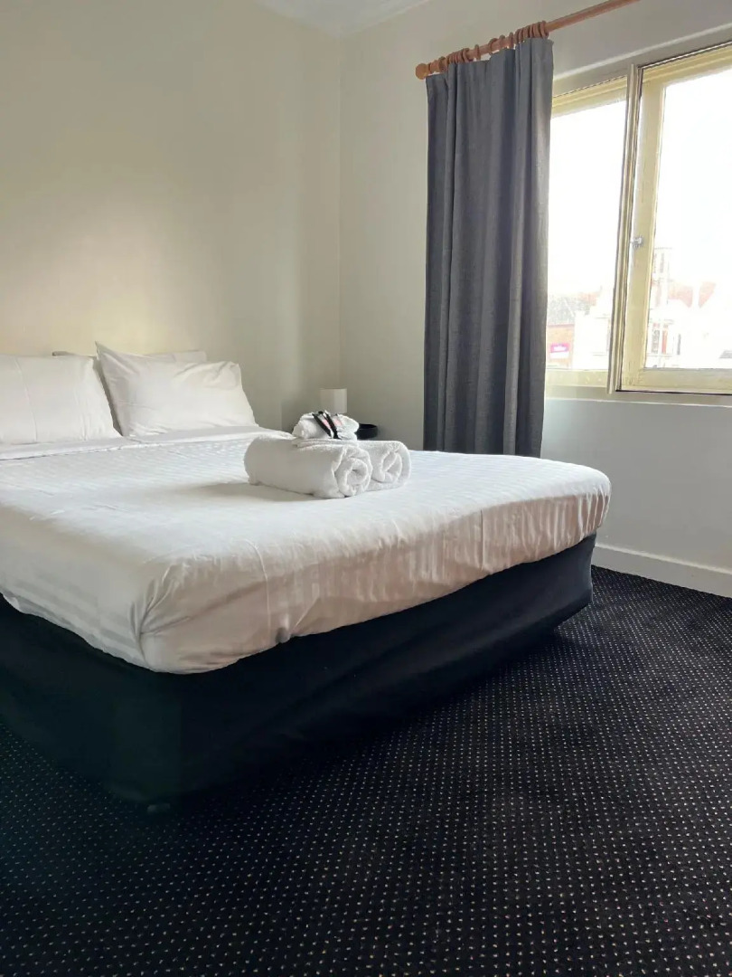 Star Bar Cafe & Hotel