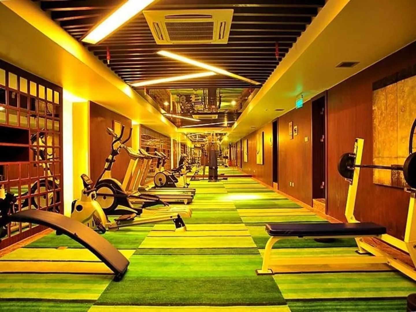 Отель Sanya Marina Spa