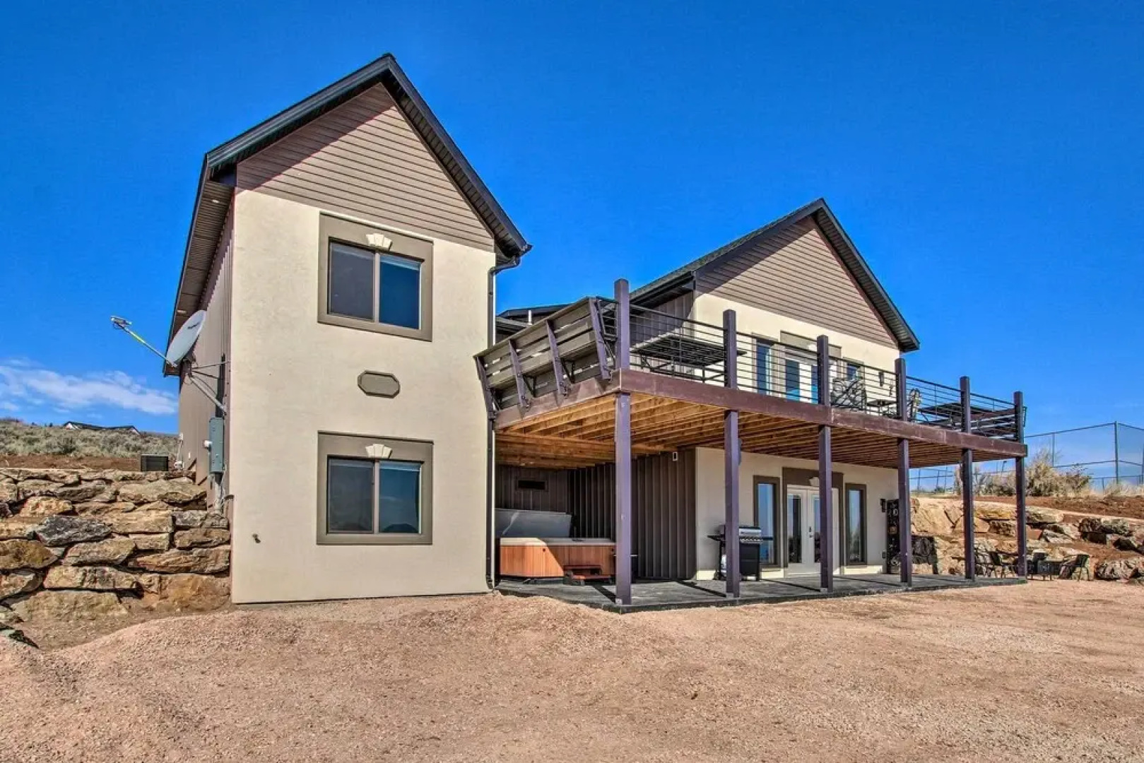 Spacious Home w/ Mtn Views: 2 Mi to Bear Lake!