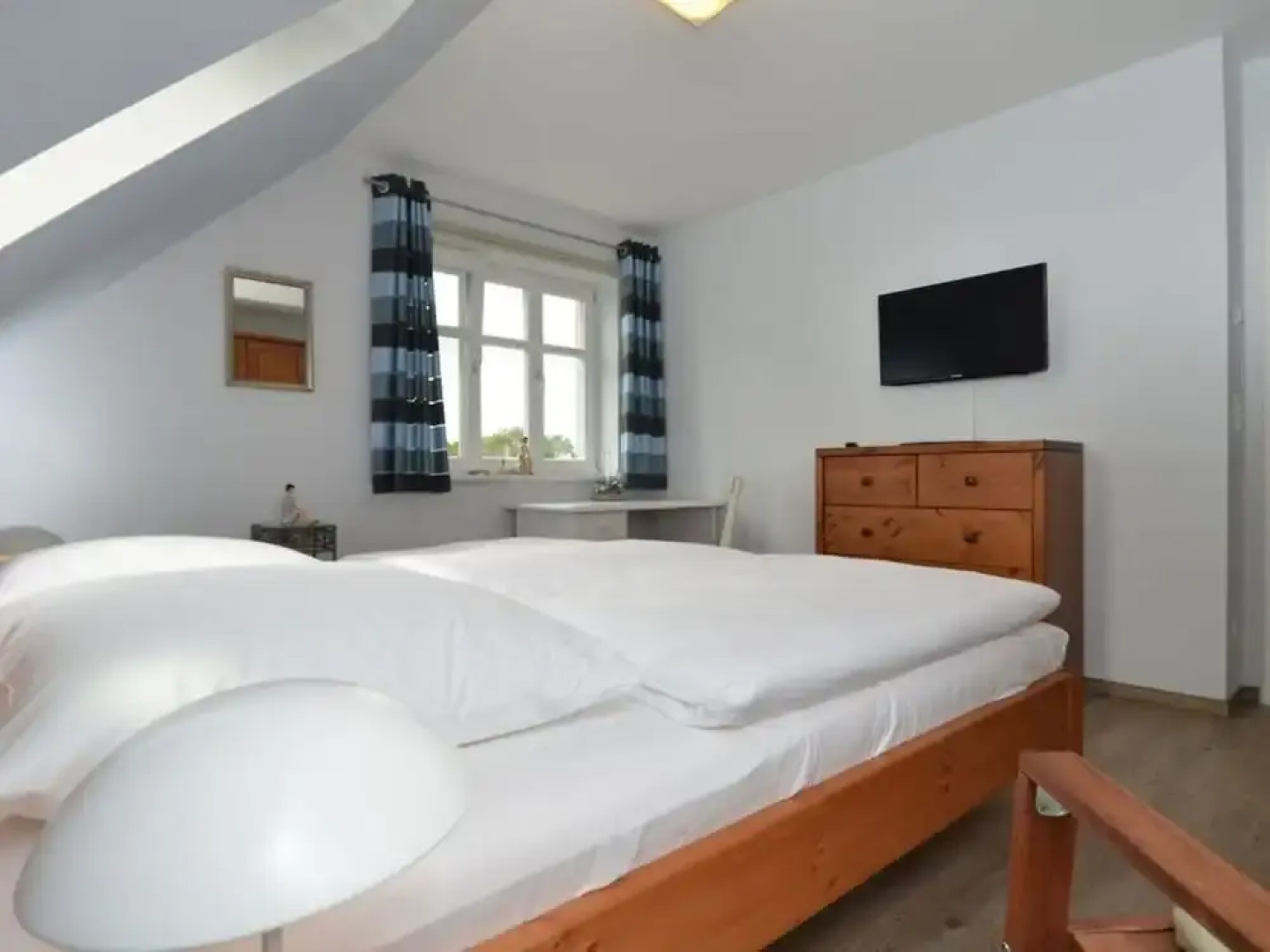 Feuerstein House Monchgut