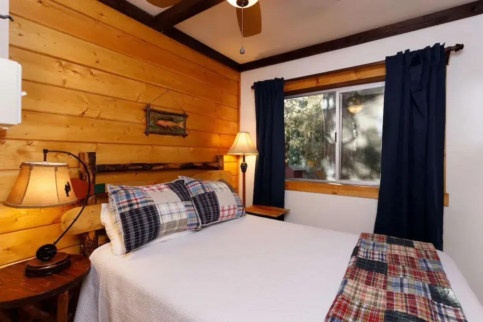 Arrowhead Pine Rose Cabins