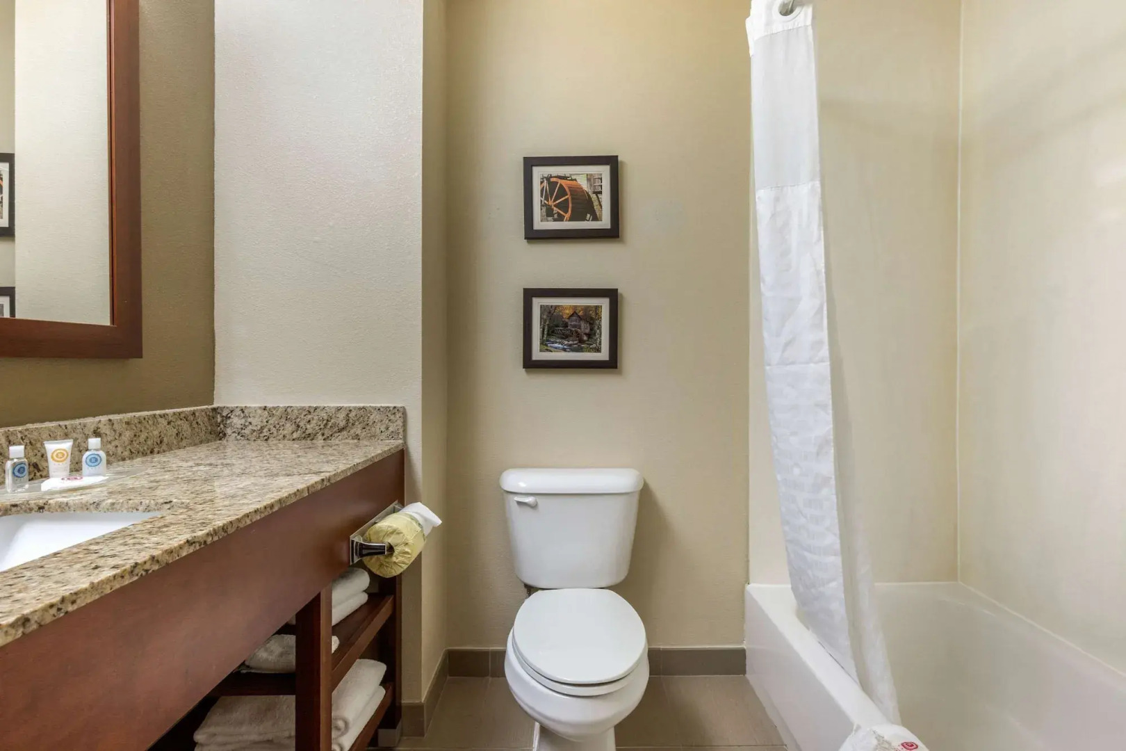 Comfort Suites Johnson City near University