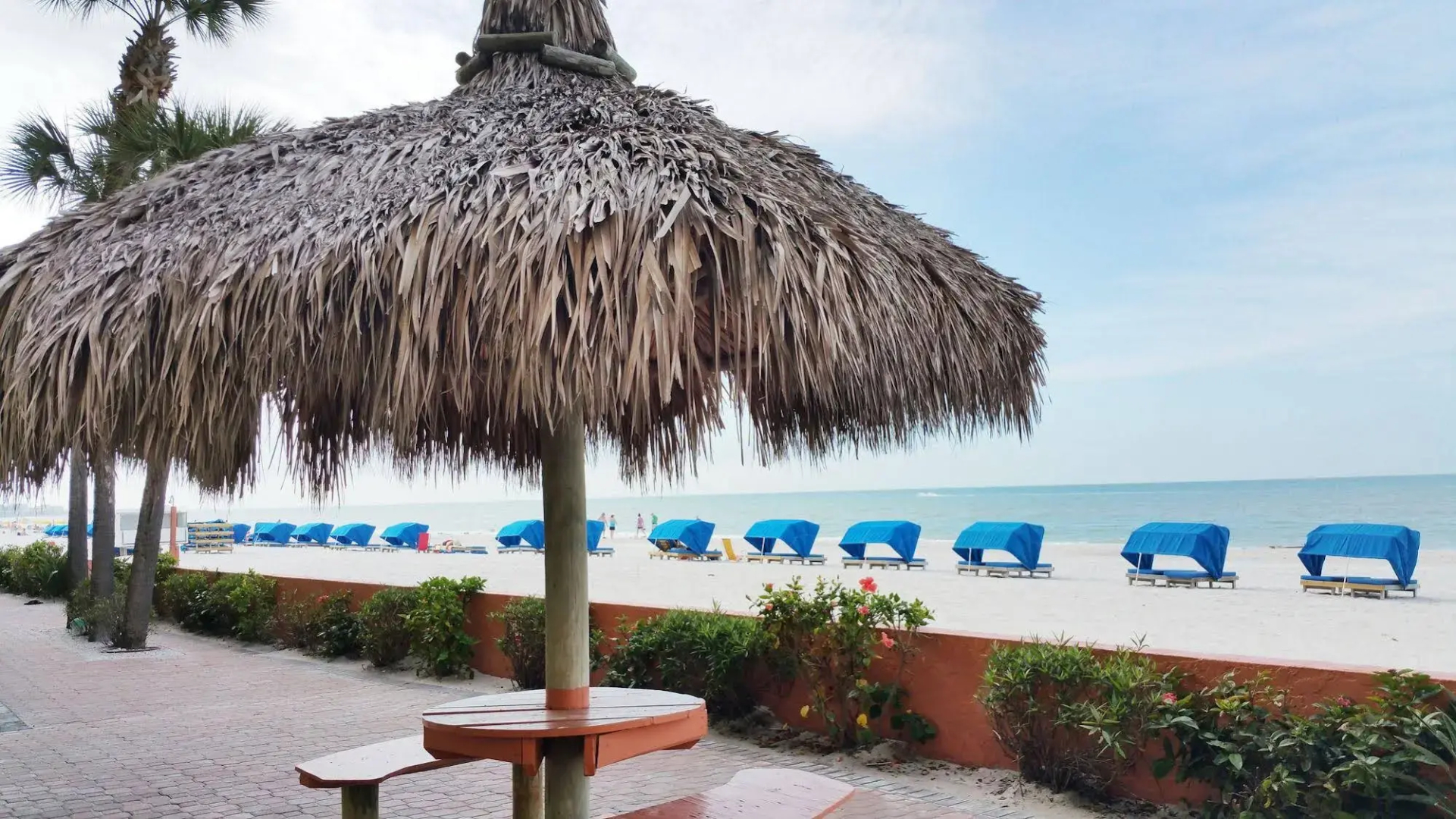 Las Brisas Condominiums