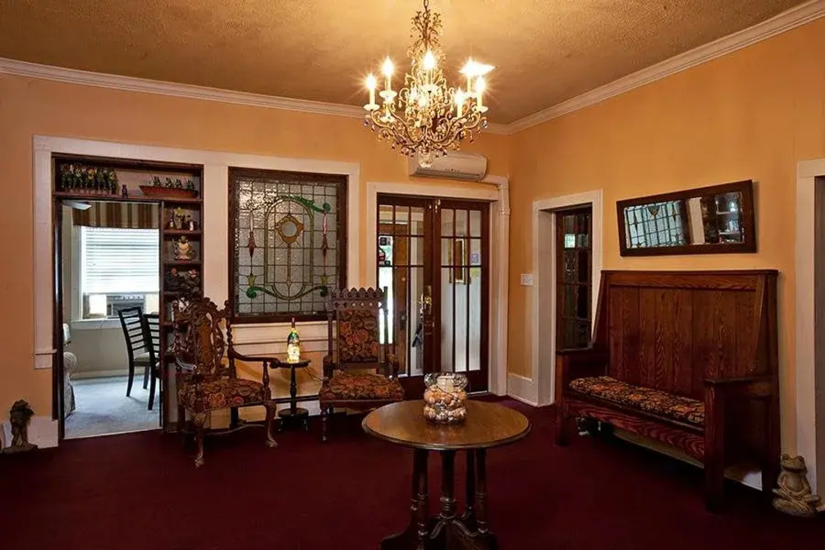 The Frogtown Inn And 6 Acres Restaurant