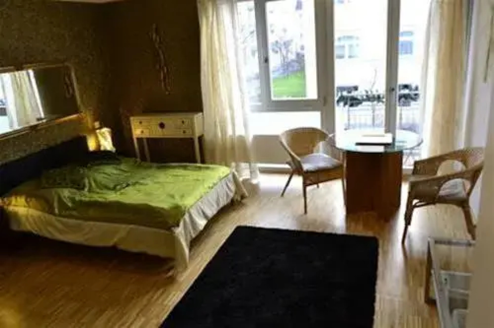 SunnySide Apartments