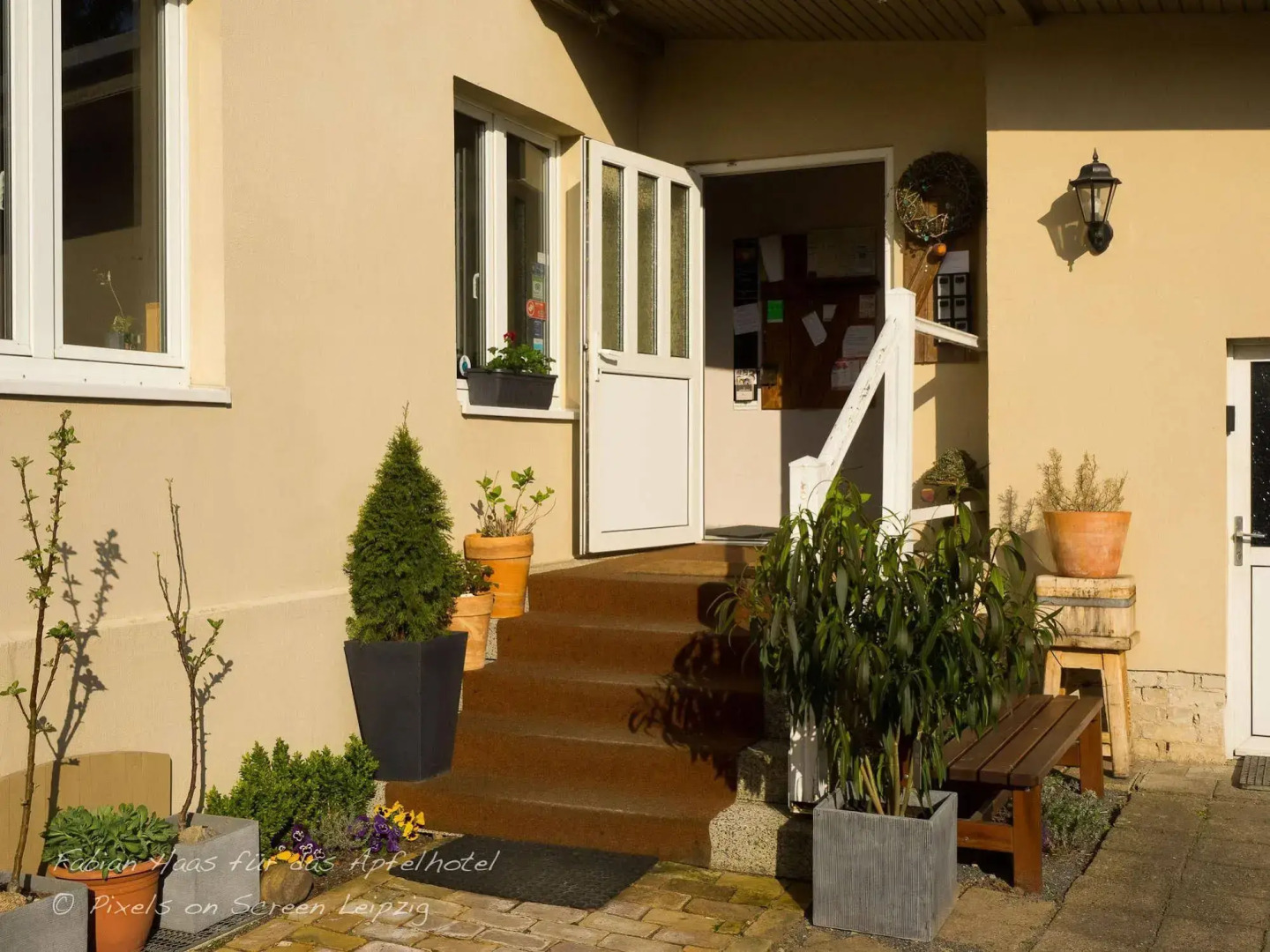 Apfelhotel mit Streusel