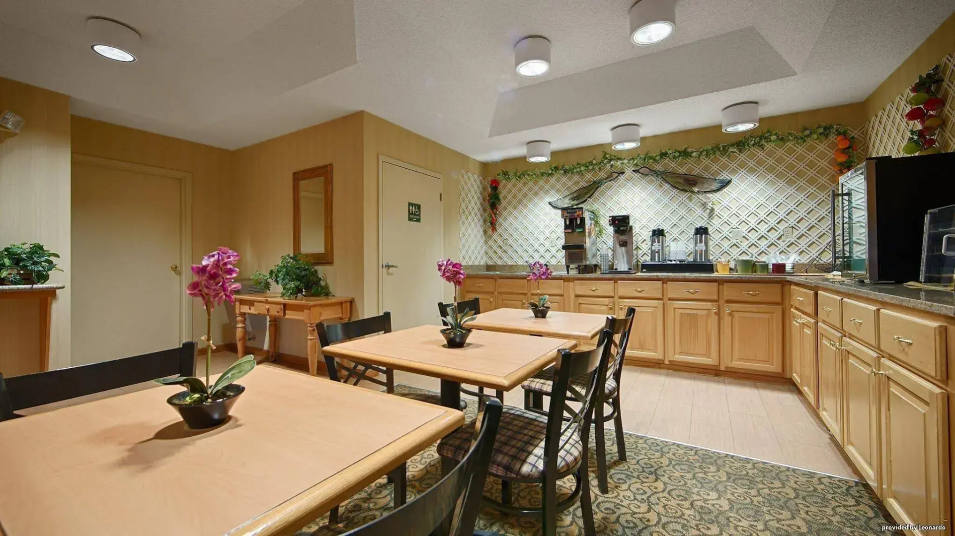 Peach State Inn & Suites