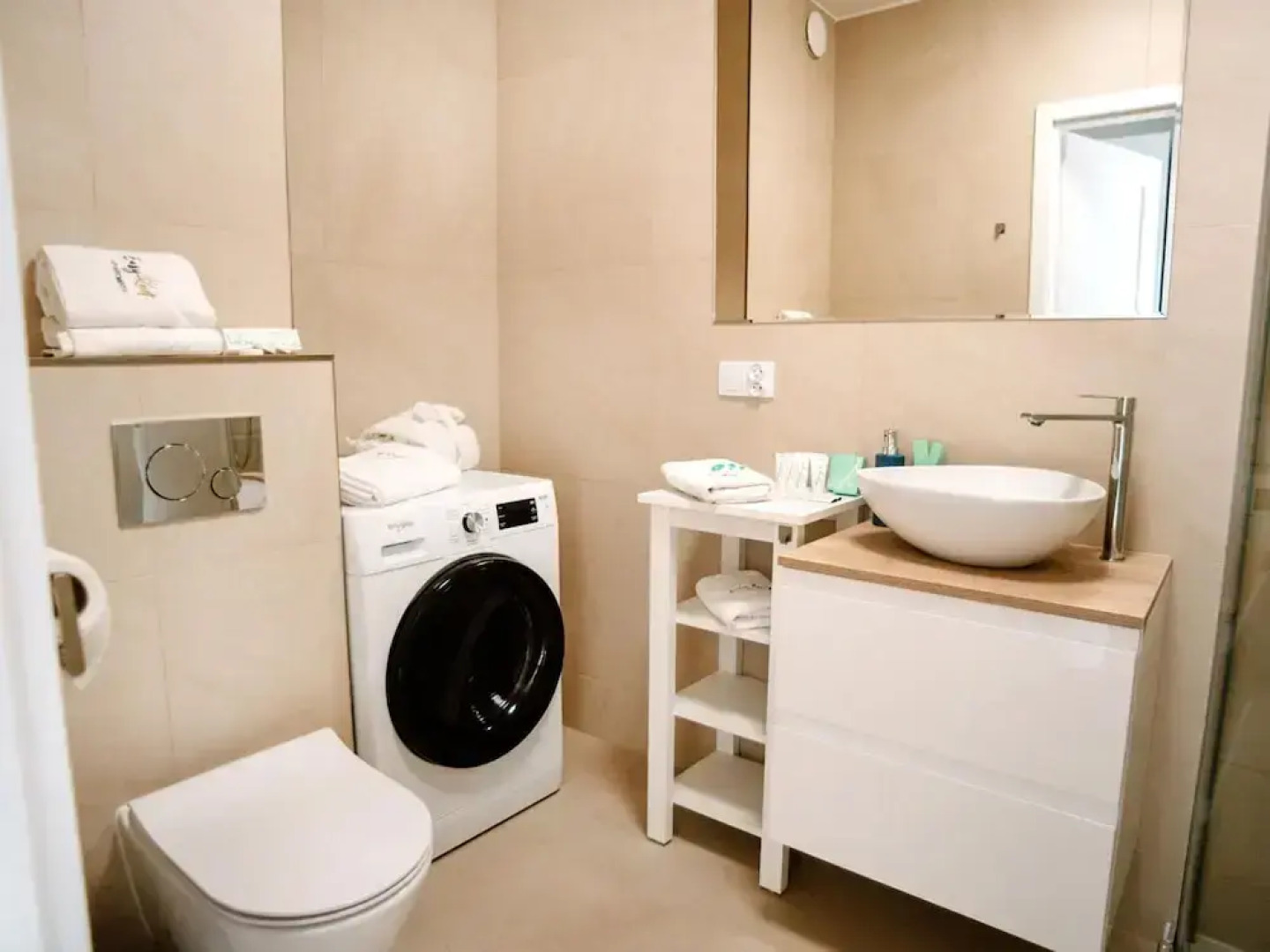 Apartment in Dziwnow by the River & Beach