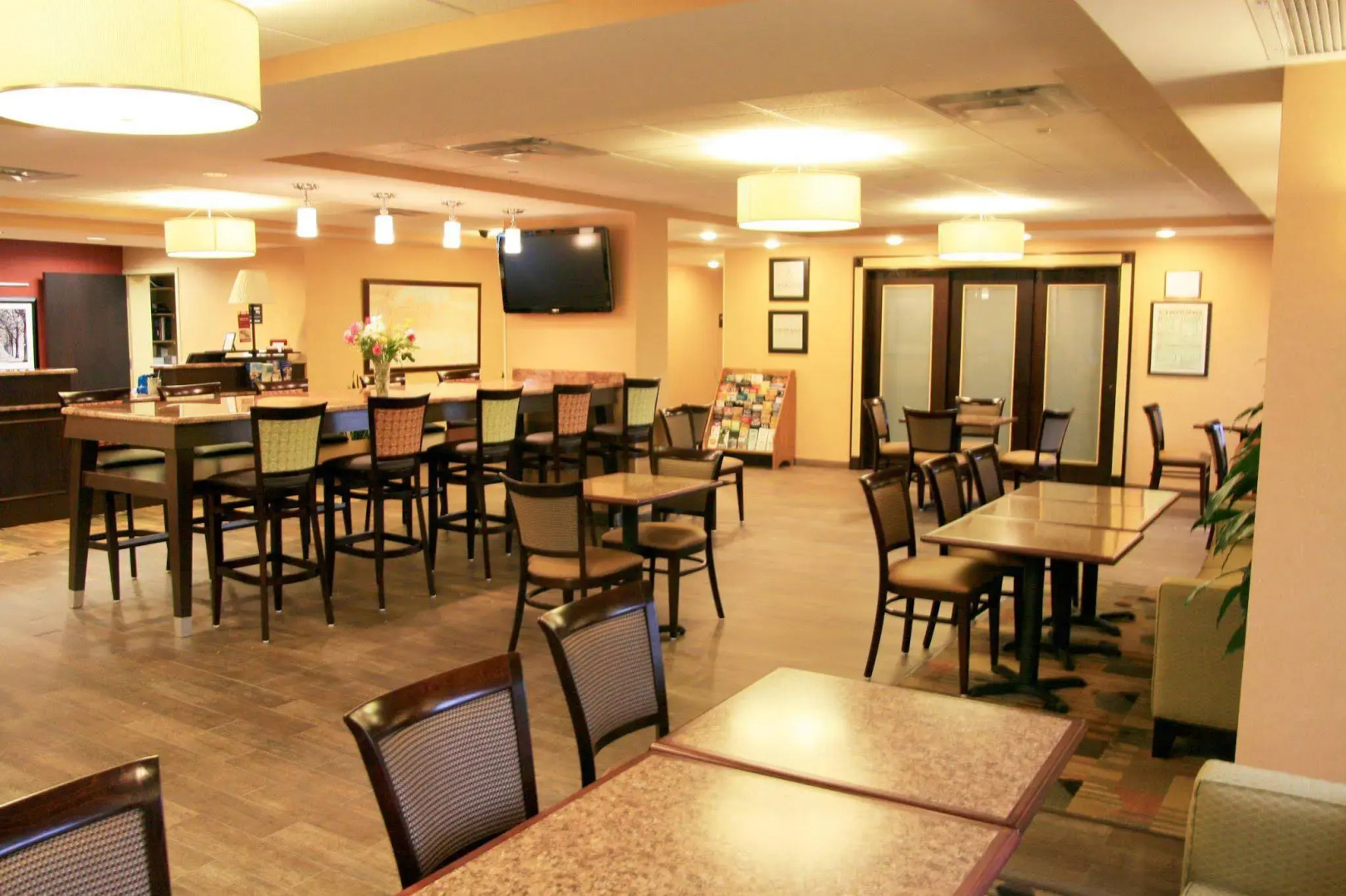Hampton Inn Long Island / Commack