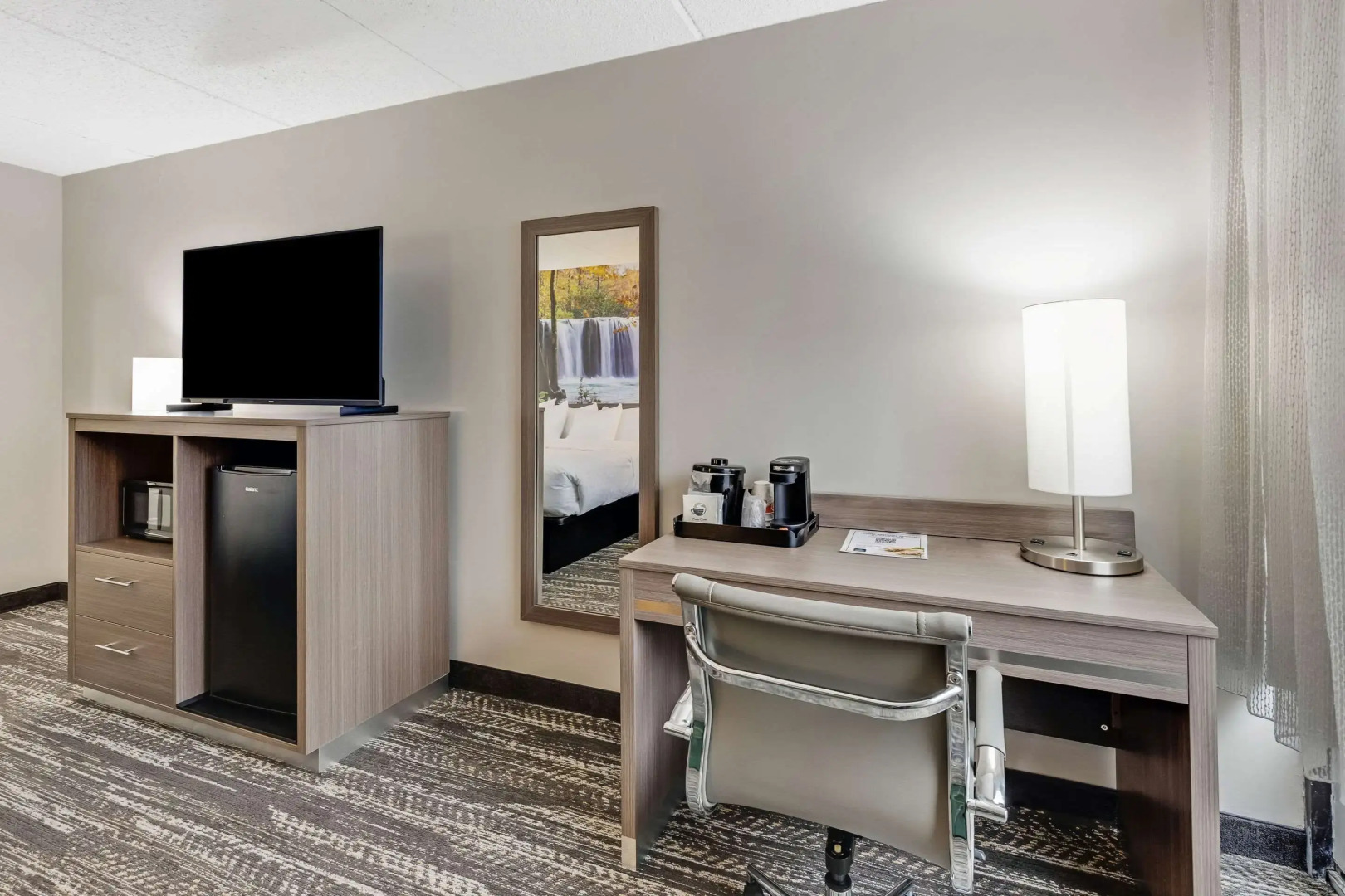 Clarion Pointe Near Erie Casino