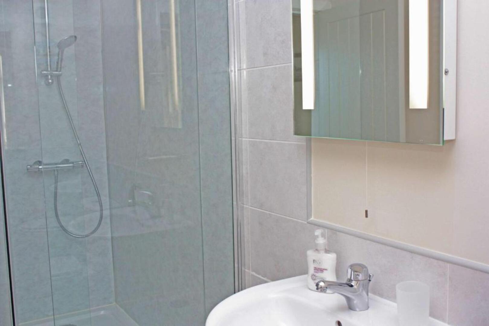 Apartment 8, The Granary