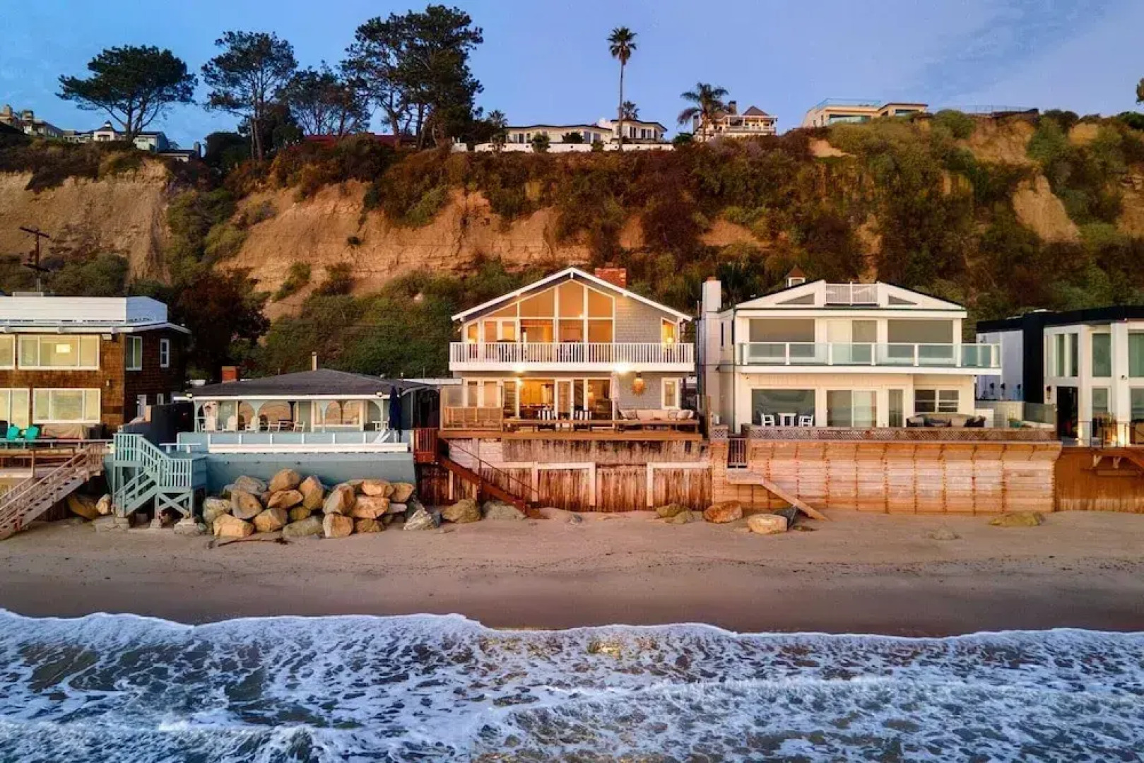 Unbeatable Beachfront Bliss w/ Ocean Views, Luxe Interiors & Patio Beach Road