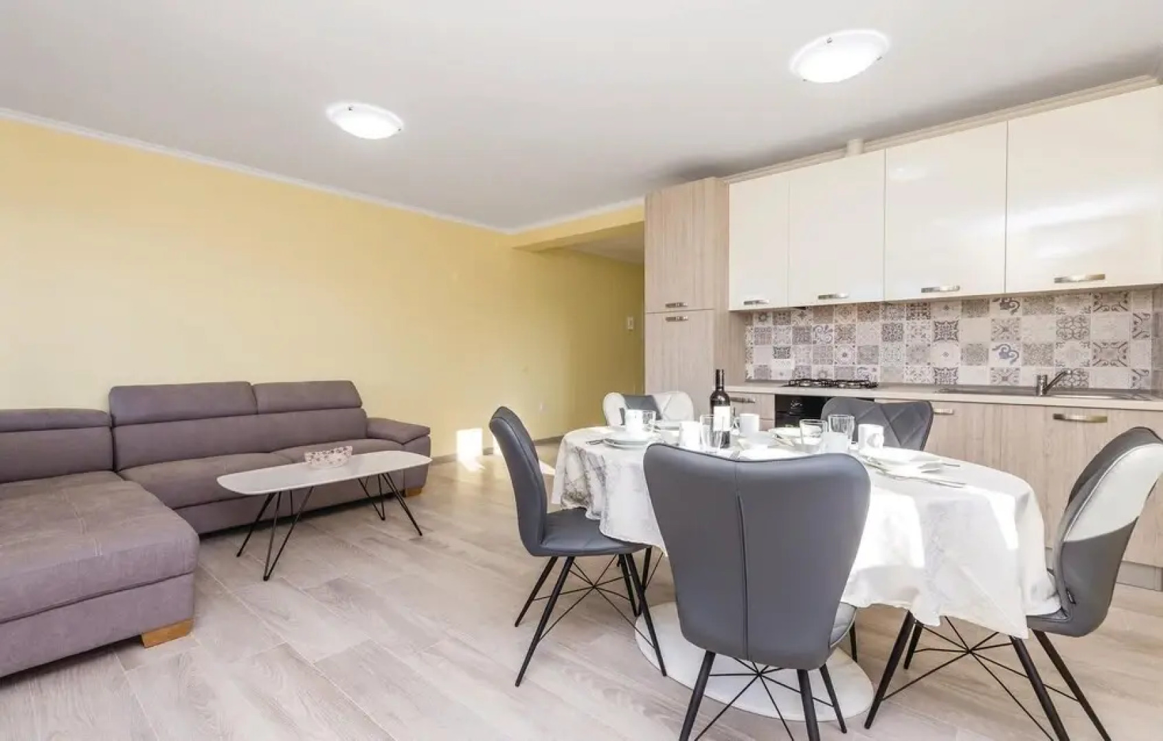 Awesome Home in Cavle With Wifi and 2 Bedrooms