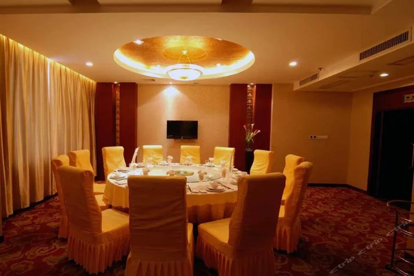 Huafeng Huatian Hotel