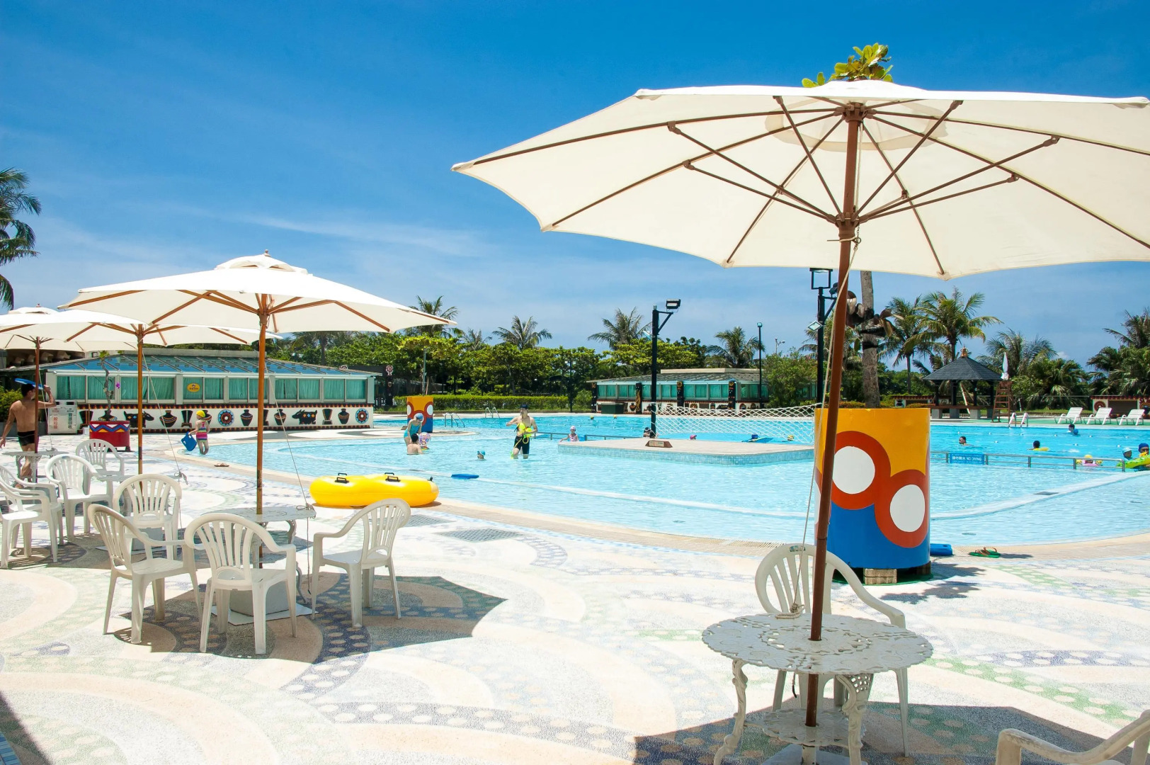 Howard Kenting Wonder House