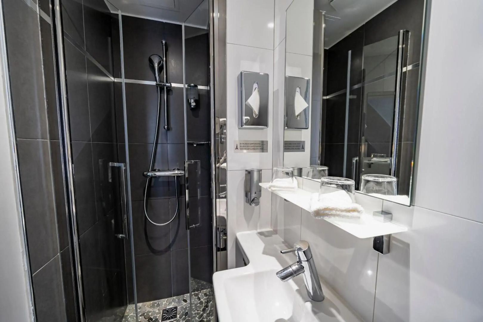 Hôtel de La Paix Tour Eiffel