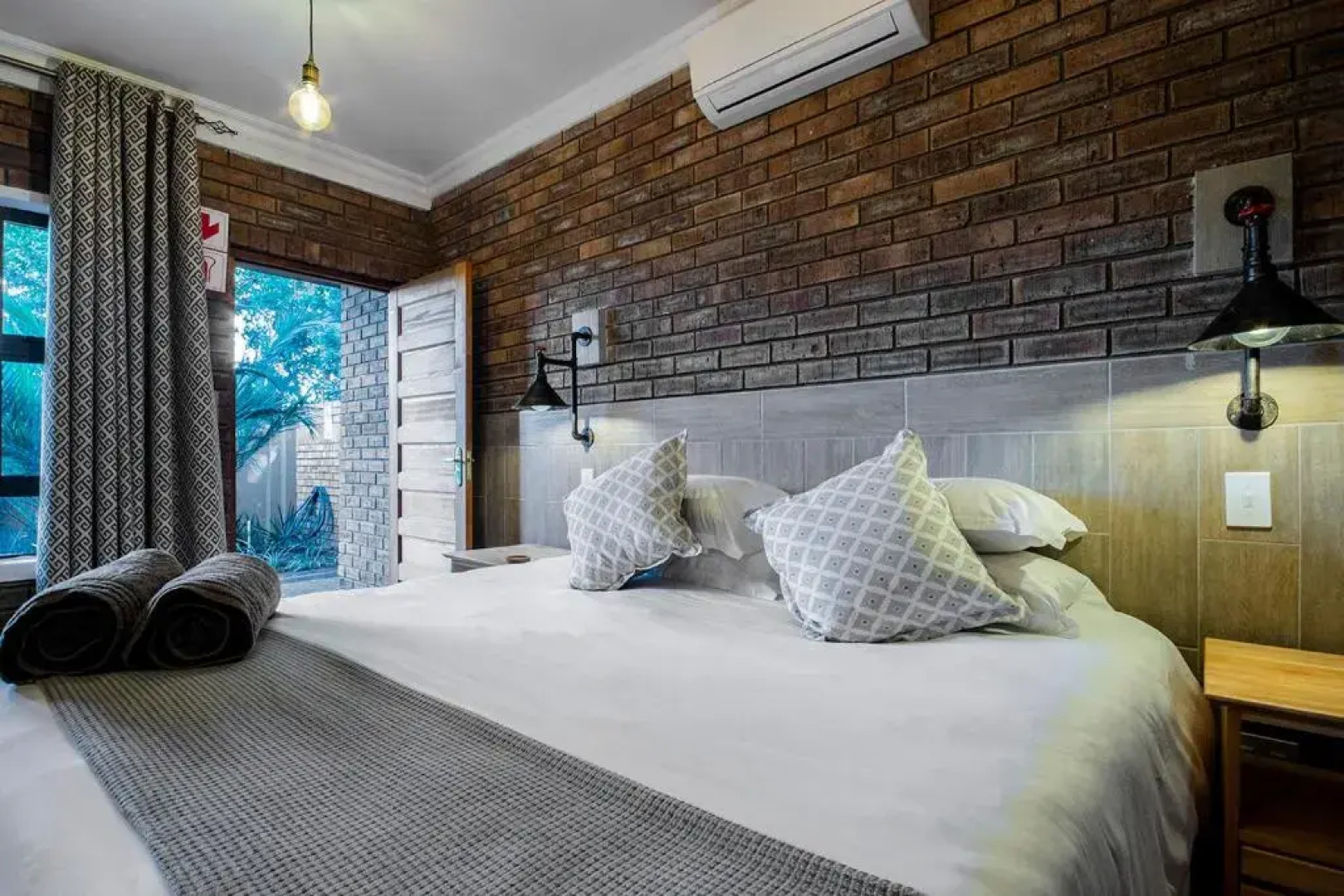 St Lucia Livingston Lodge