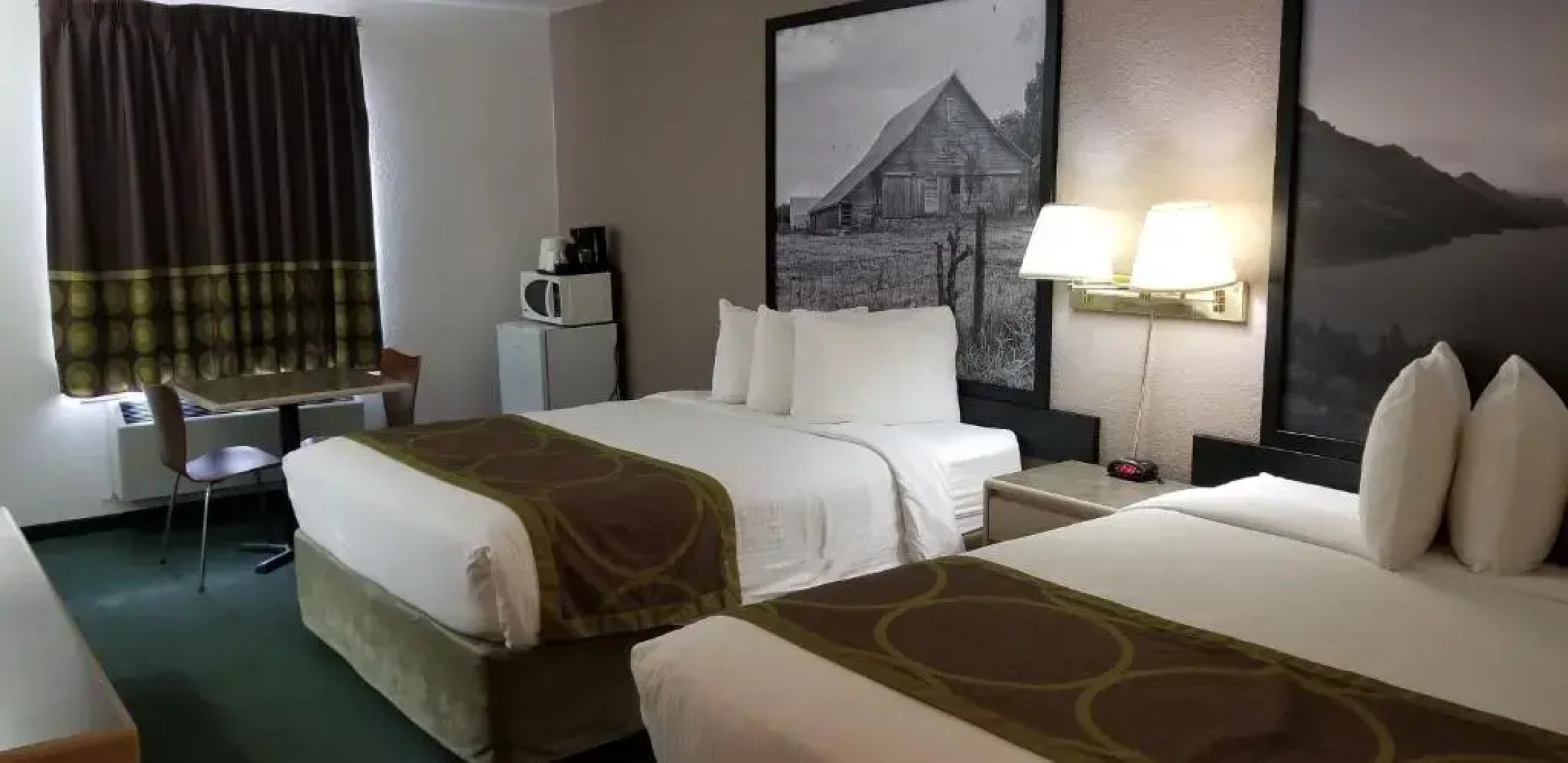 Super 8 Pincher Creek AB