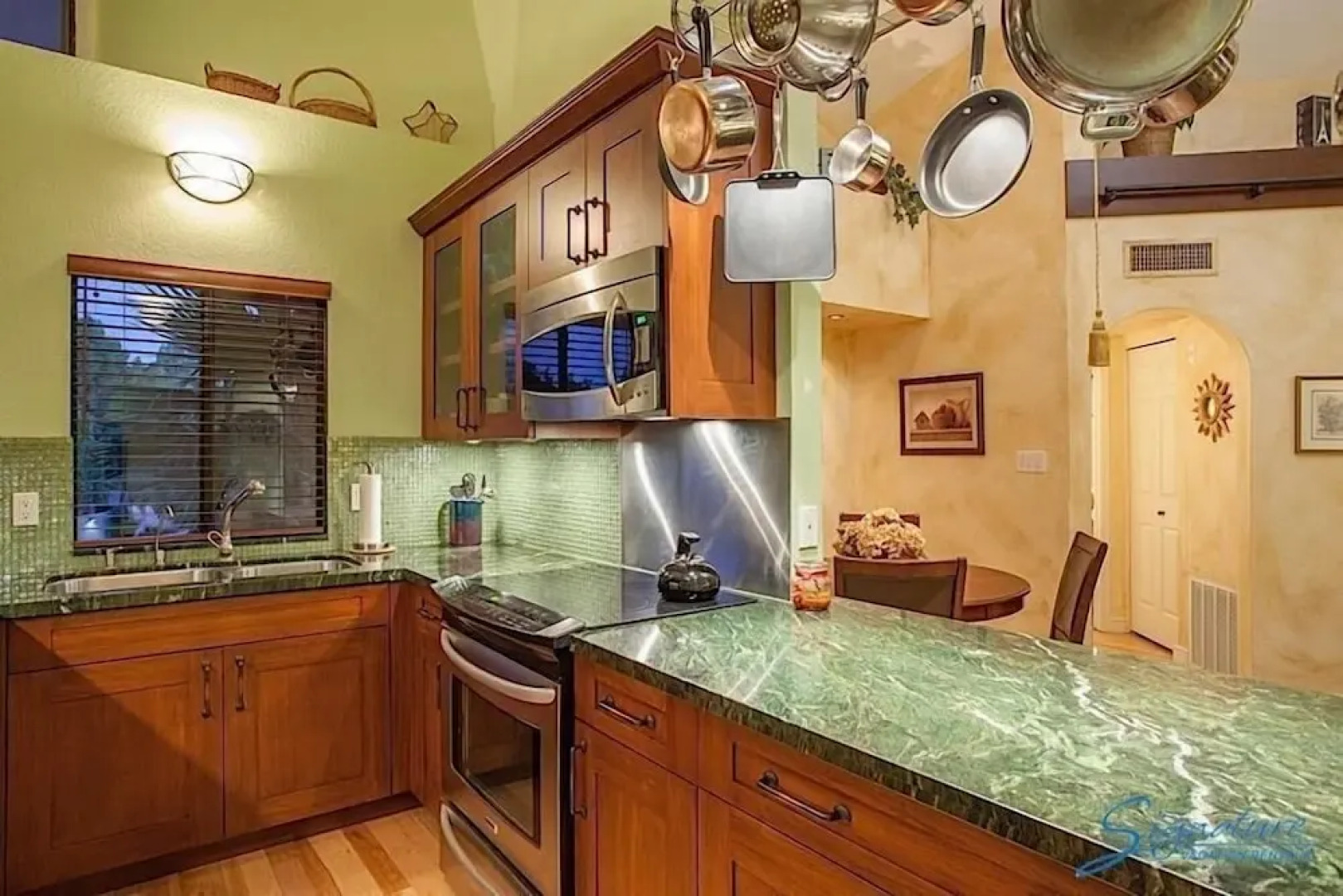 Happy Ours By Signature Vacation Rentals