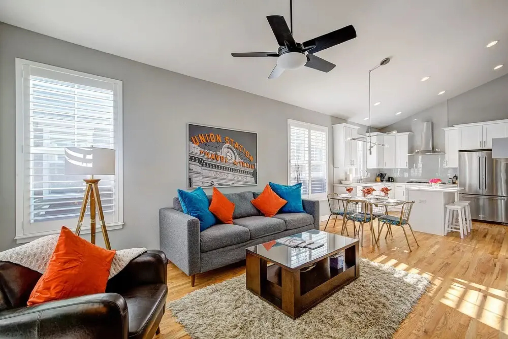 Beautiful New Denver Home! Sleeps 12!