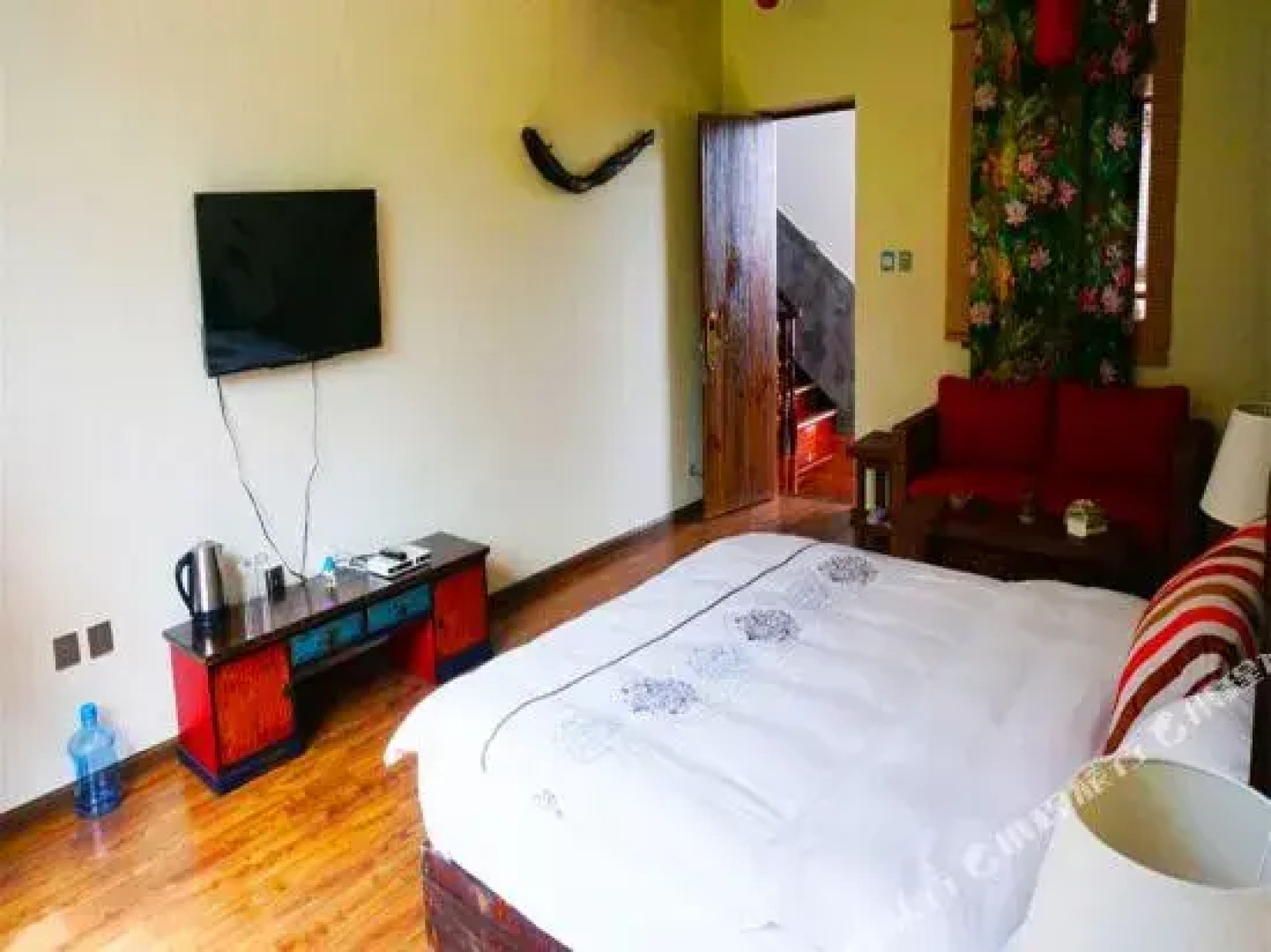 Dali Yuehai Shanju Inn