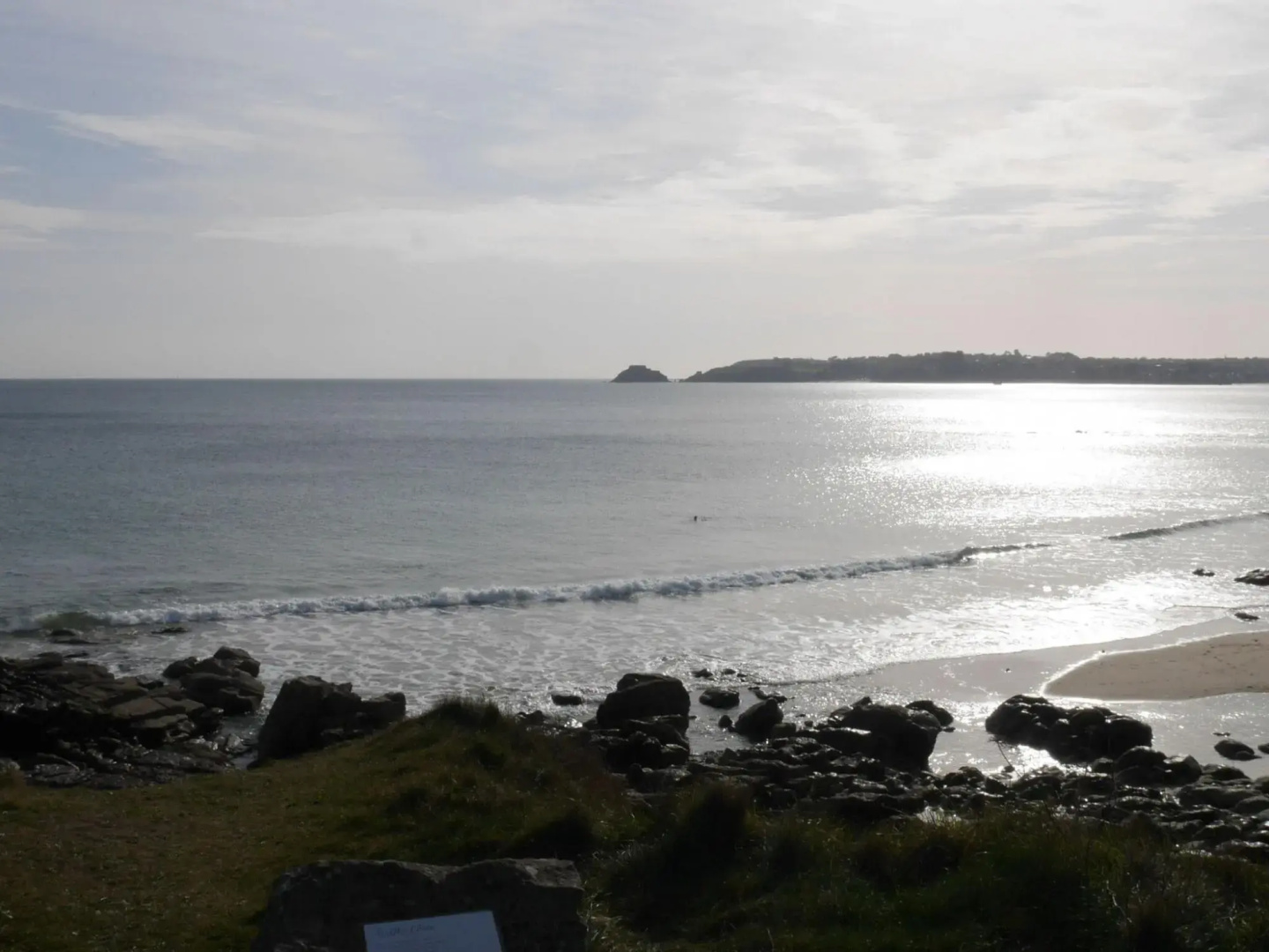 180° panoramic sea view, direct beach location, Locmaria-Plouzané