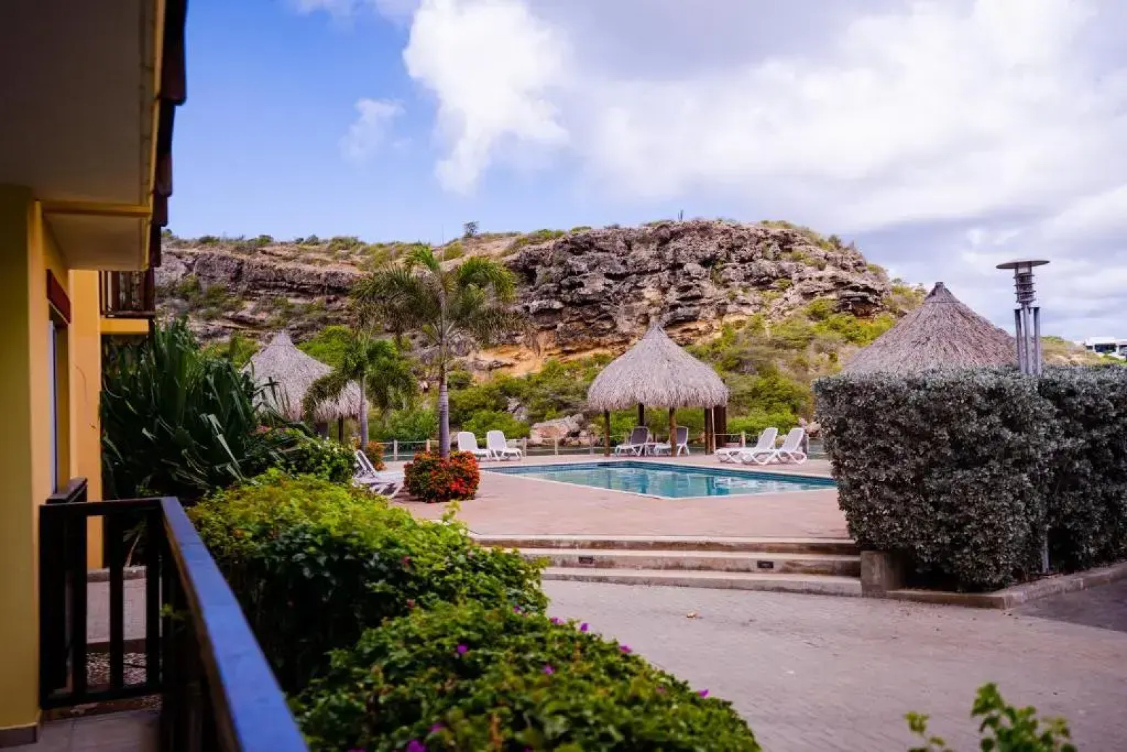 Incredible Garden View Condo Suite 22