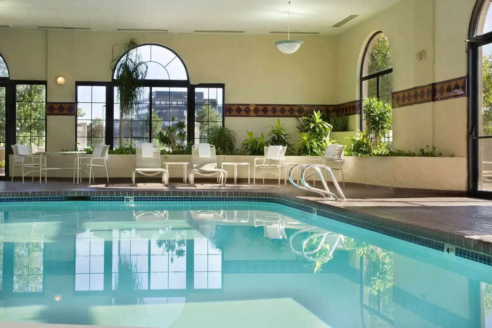 Embassy Suites by Hilton Kansas City International Airport