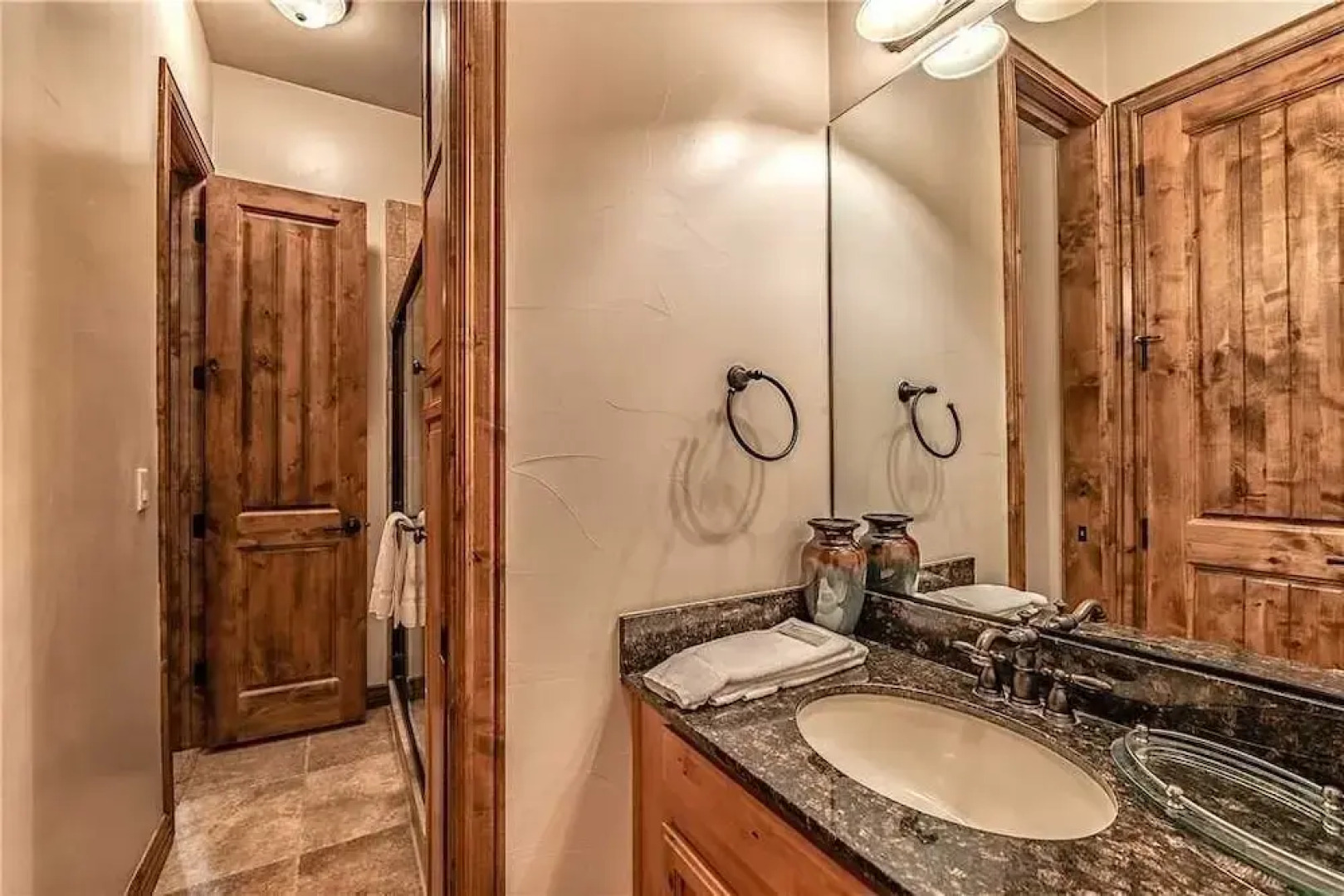 Rainmaker Retreat - Three Bedroom Cabin