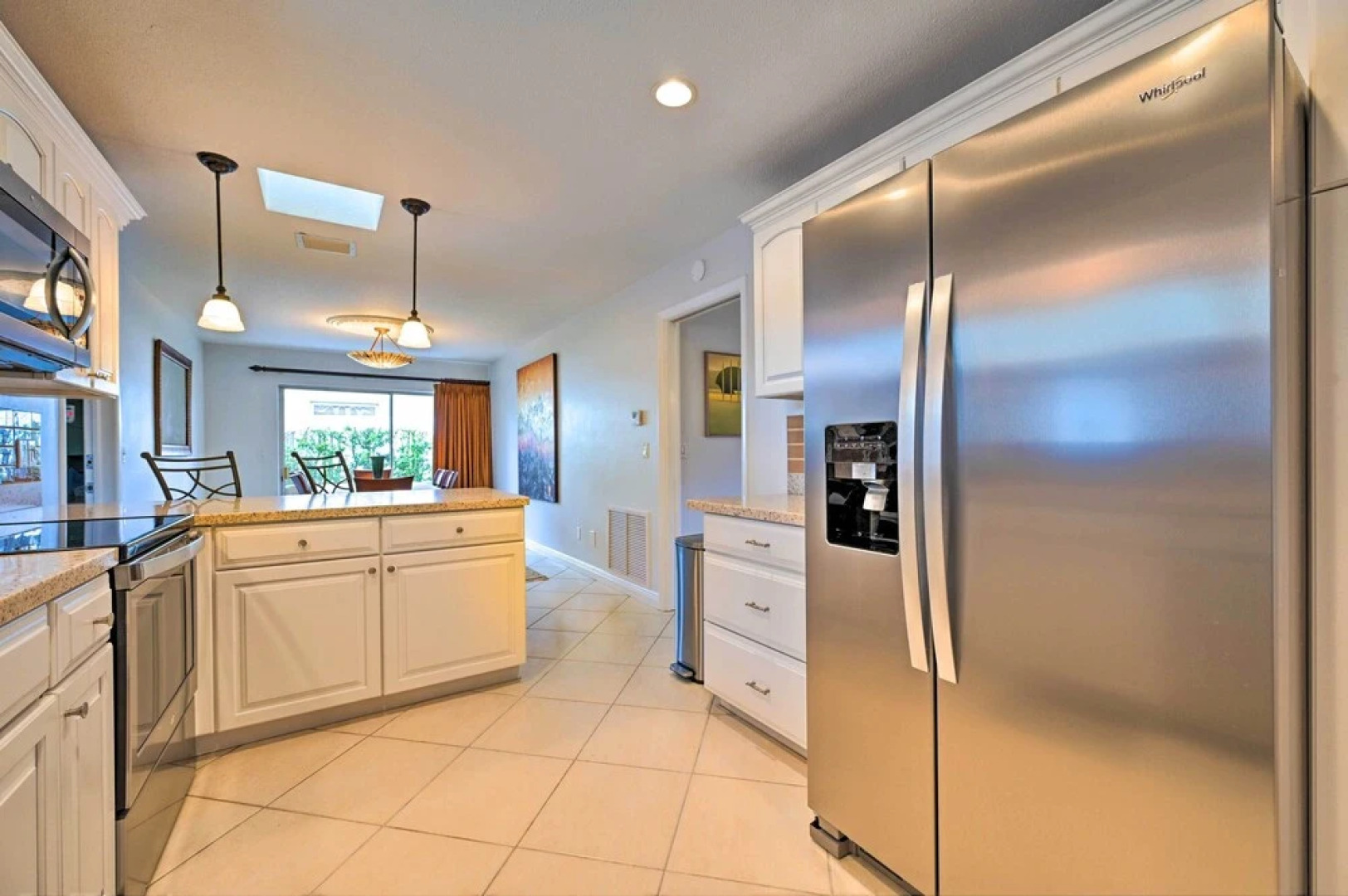 Sunny Largo Retreat: 4 Mi From Indian Rocks Beach!