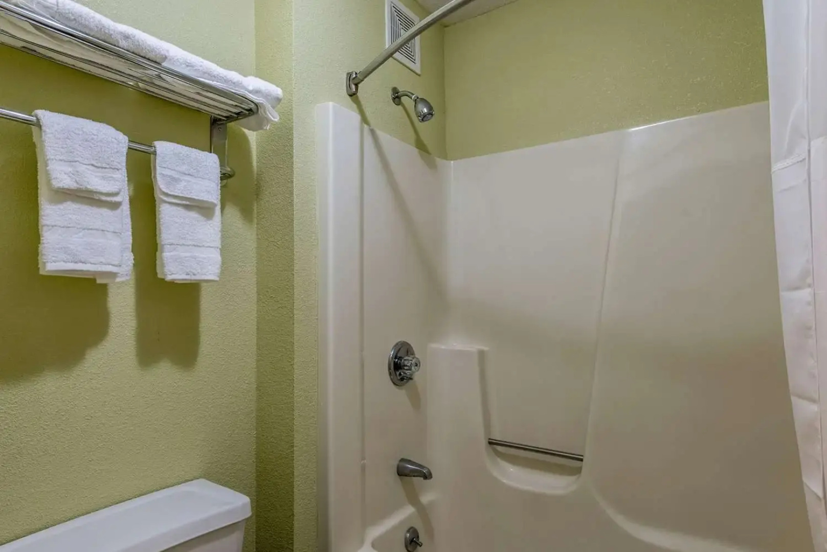 Quality Inn & Suites Hotel Muncie