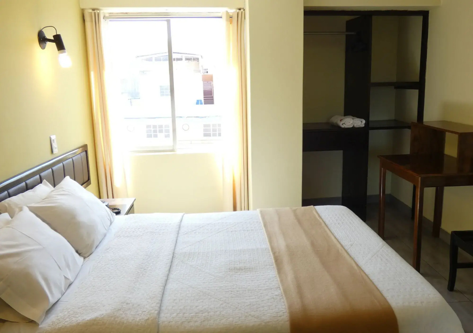 Hotel Plaza by DOT Light