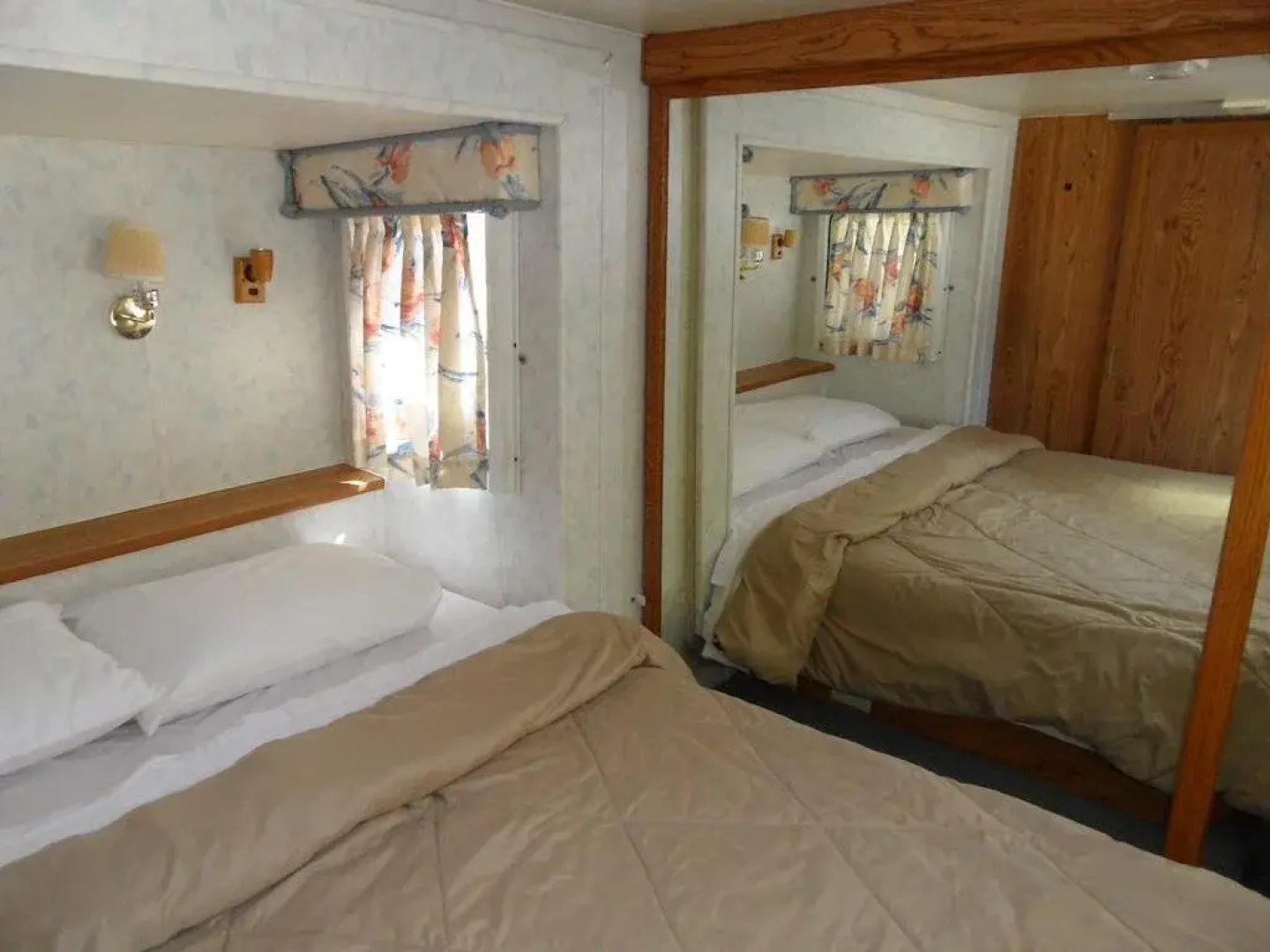 Pahrump RV Park & Lodging