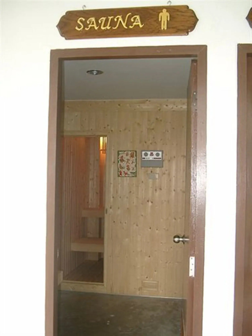 Coral Hotel Bangsaphan