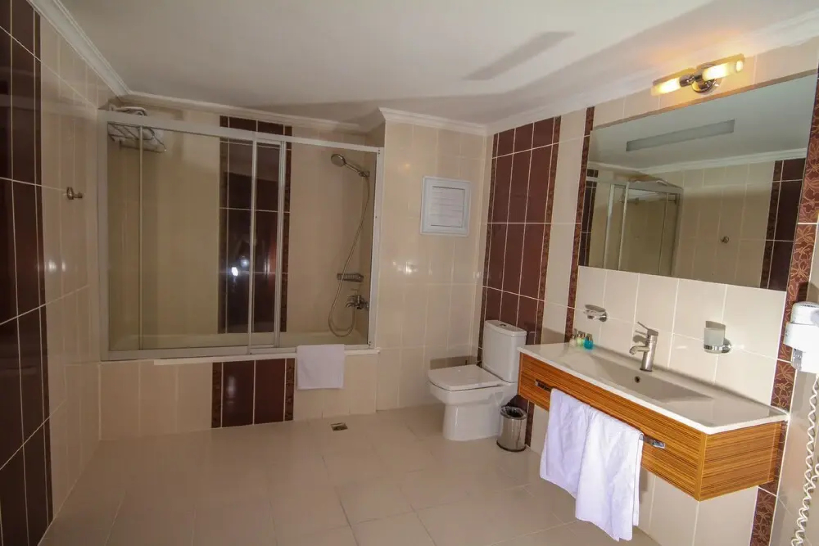 Hotel Yiltok