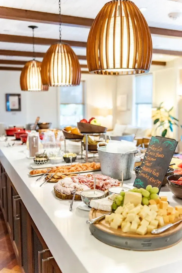 Hamilton Princess - Fairmont Gold Experience