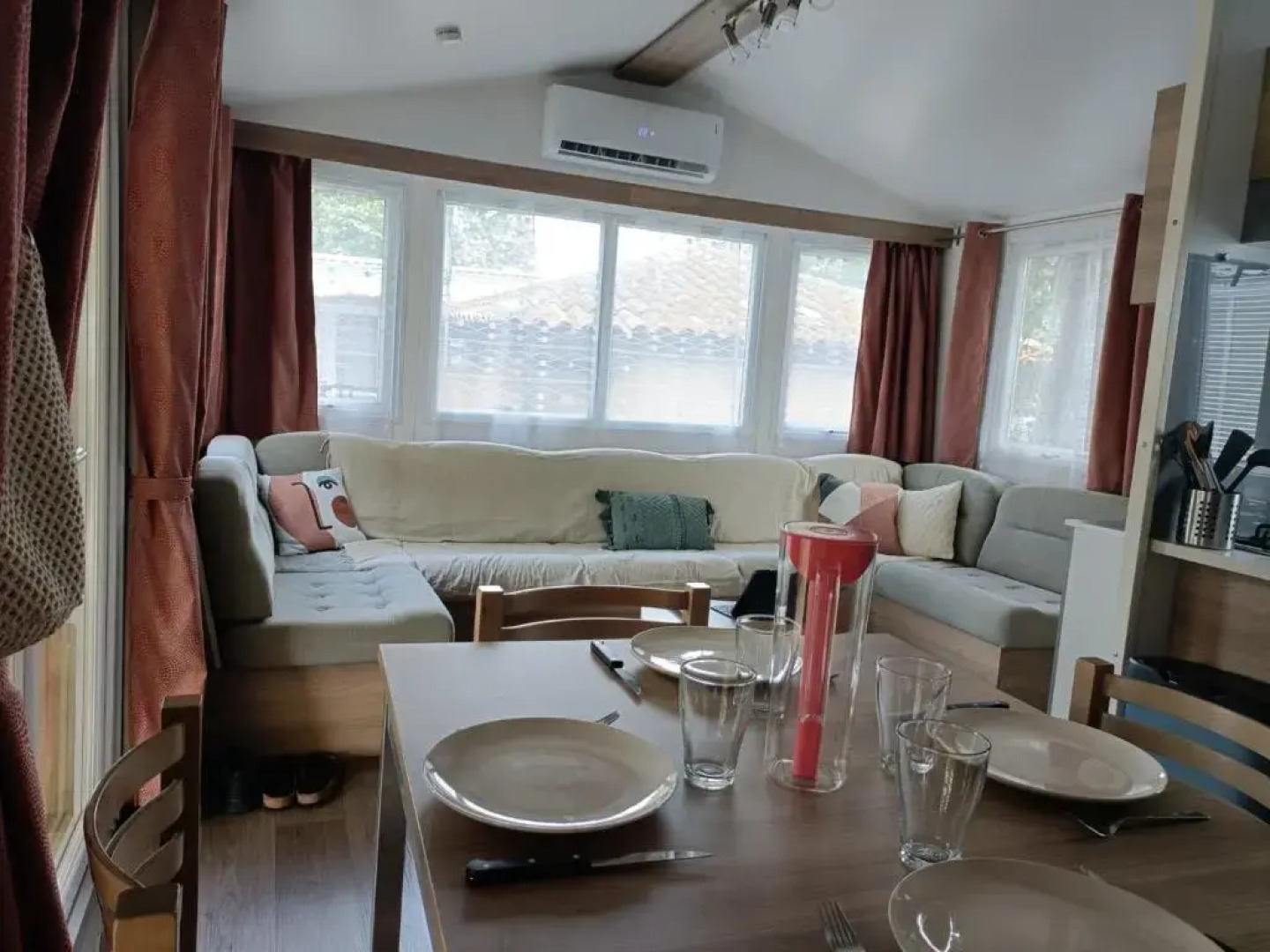 Mobil-home camping 4 étoiles La carabasse Vias