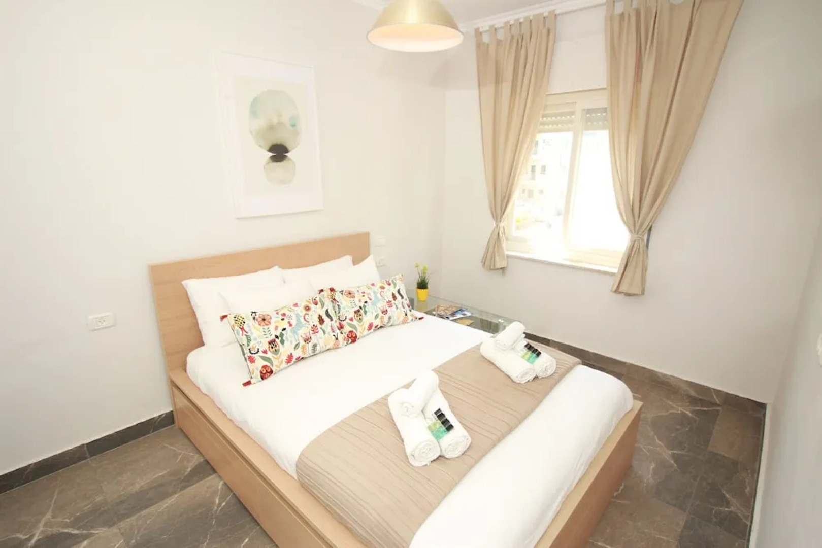 Gabriel Apartments - Stylish Suites - King George ST