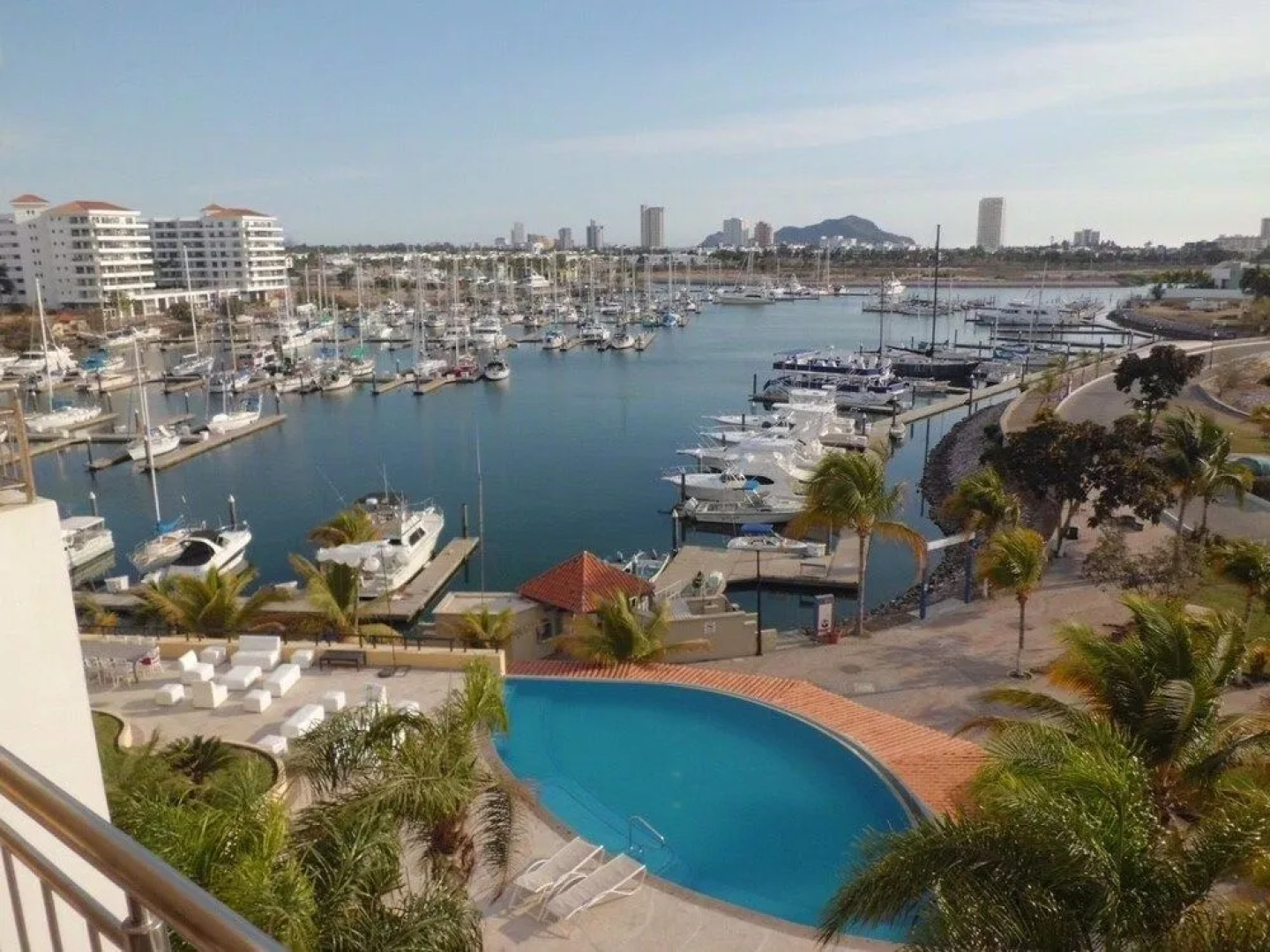 Condo Punta M  by Villas HK28