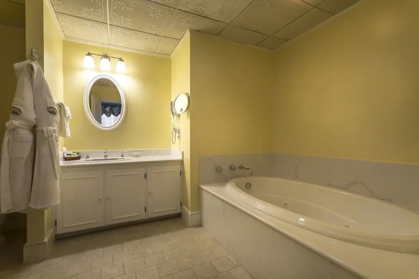 Stafford's Bay View Inn