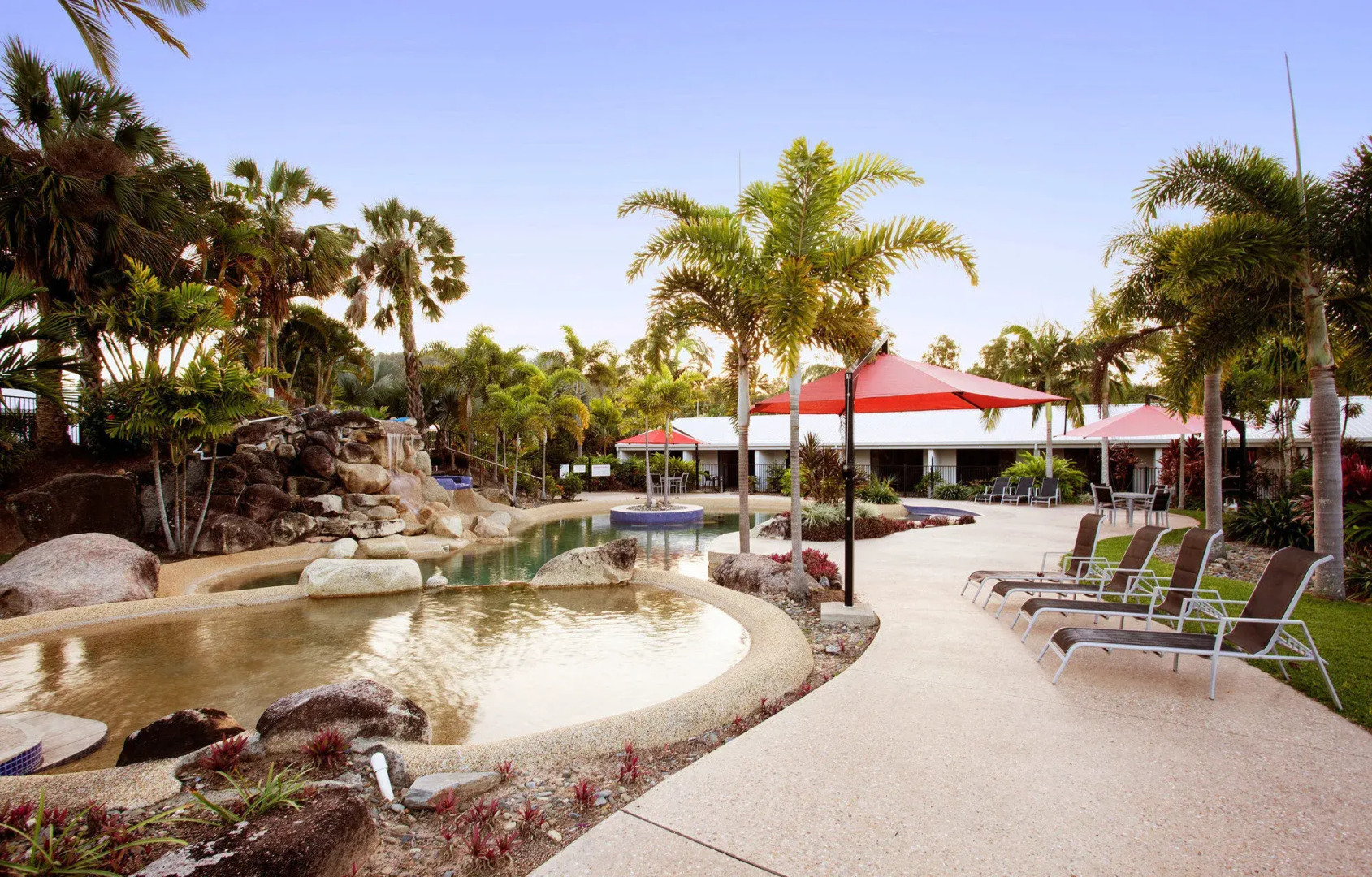 Nightelier Mission Beach