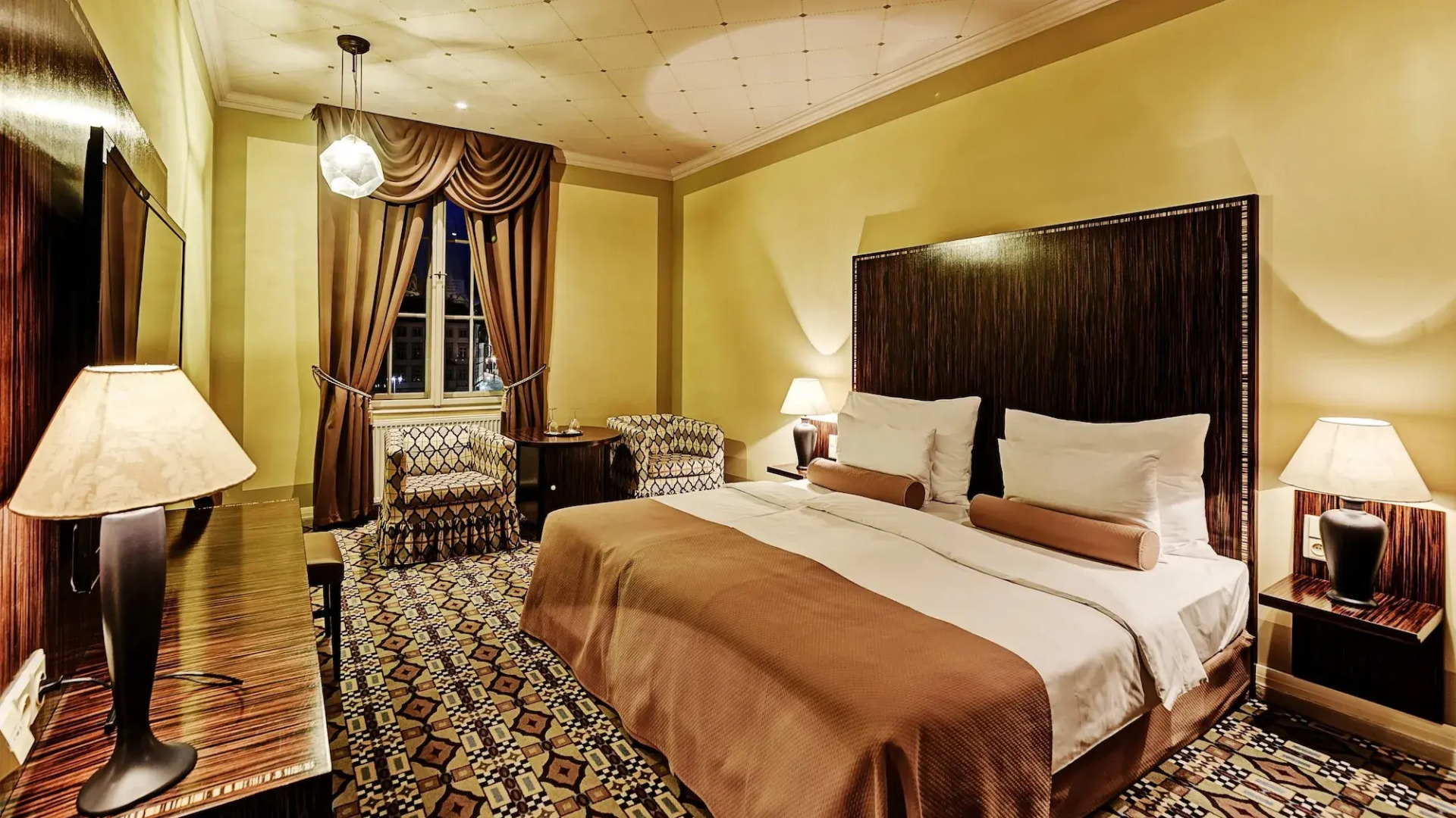 Grandezza Hotel Luxury Palace