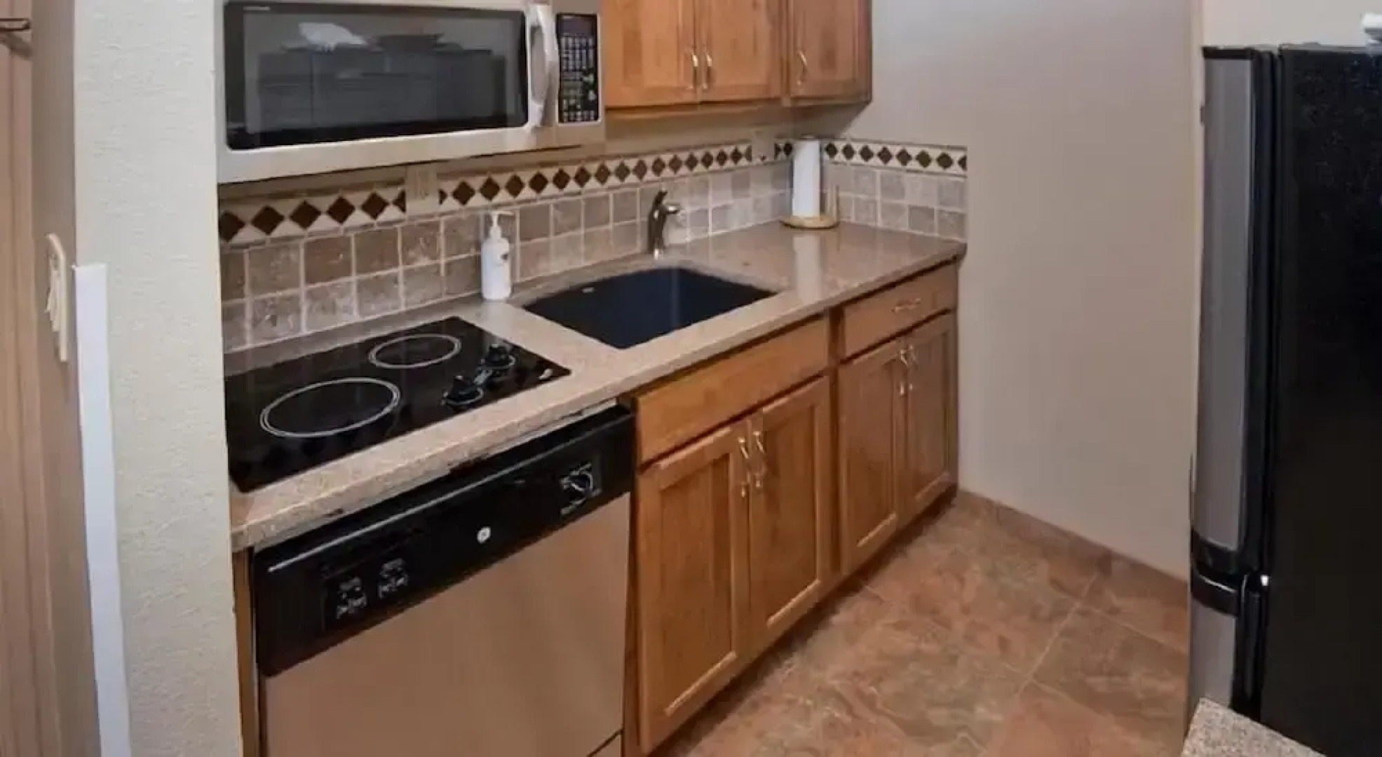 GetAways at Falcon Point Resort