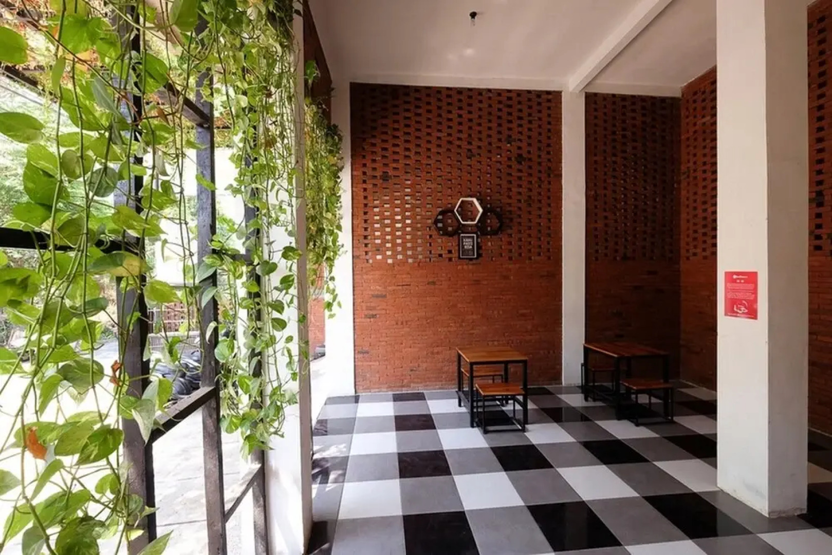 Mie Lombok by RedDoorz