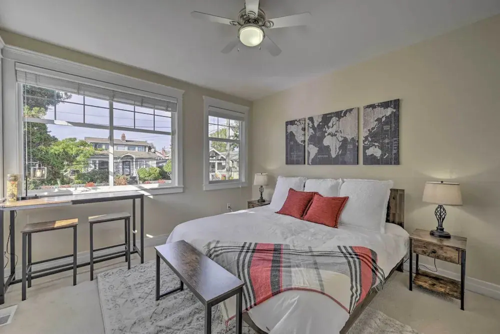 Sunny Seattle Home w/ Deck ~ 6 Mi to Downtown