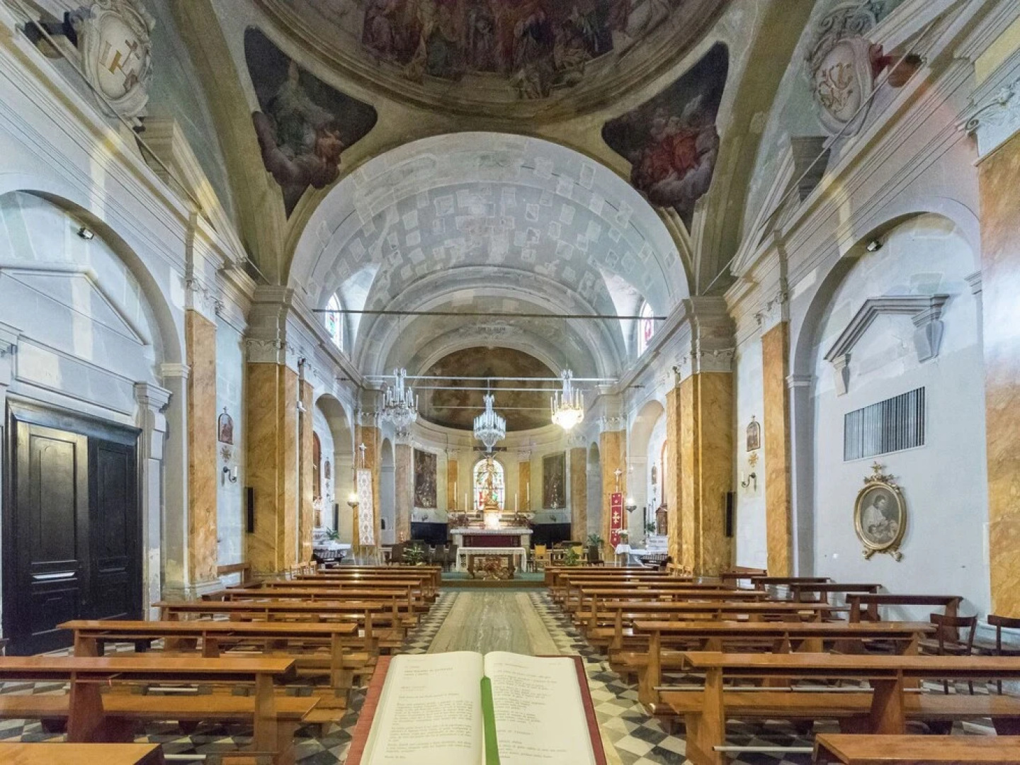 Quaint Holiday Home in San Marcello Pistoiese with Pool